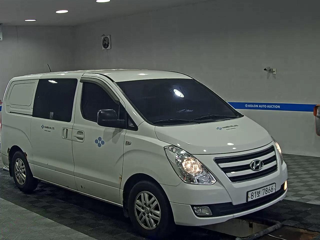 هيونداي جراند ستاركس 2017 VAN SMART