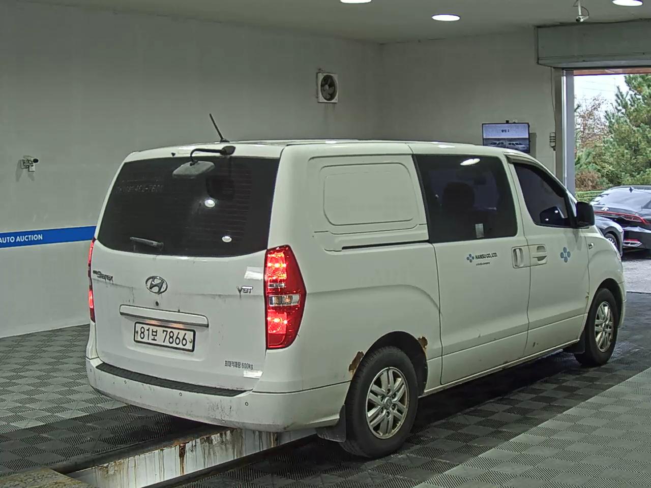 هيونداي جراند ستاركس 2017 VAN SMART