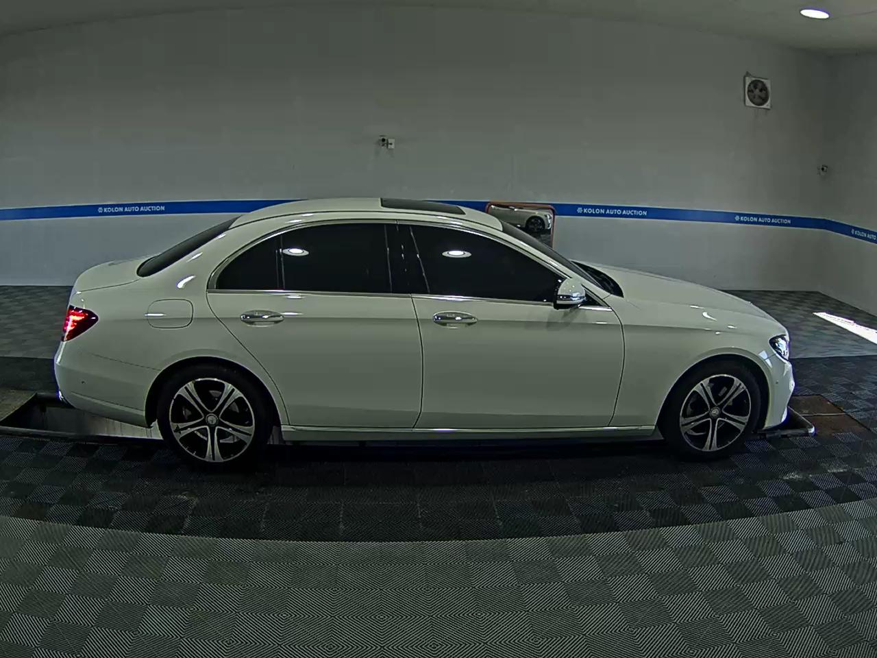 مرسيدس بنز E Class 2017 E200