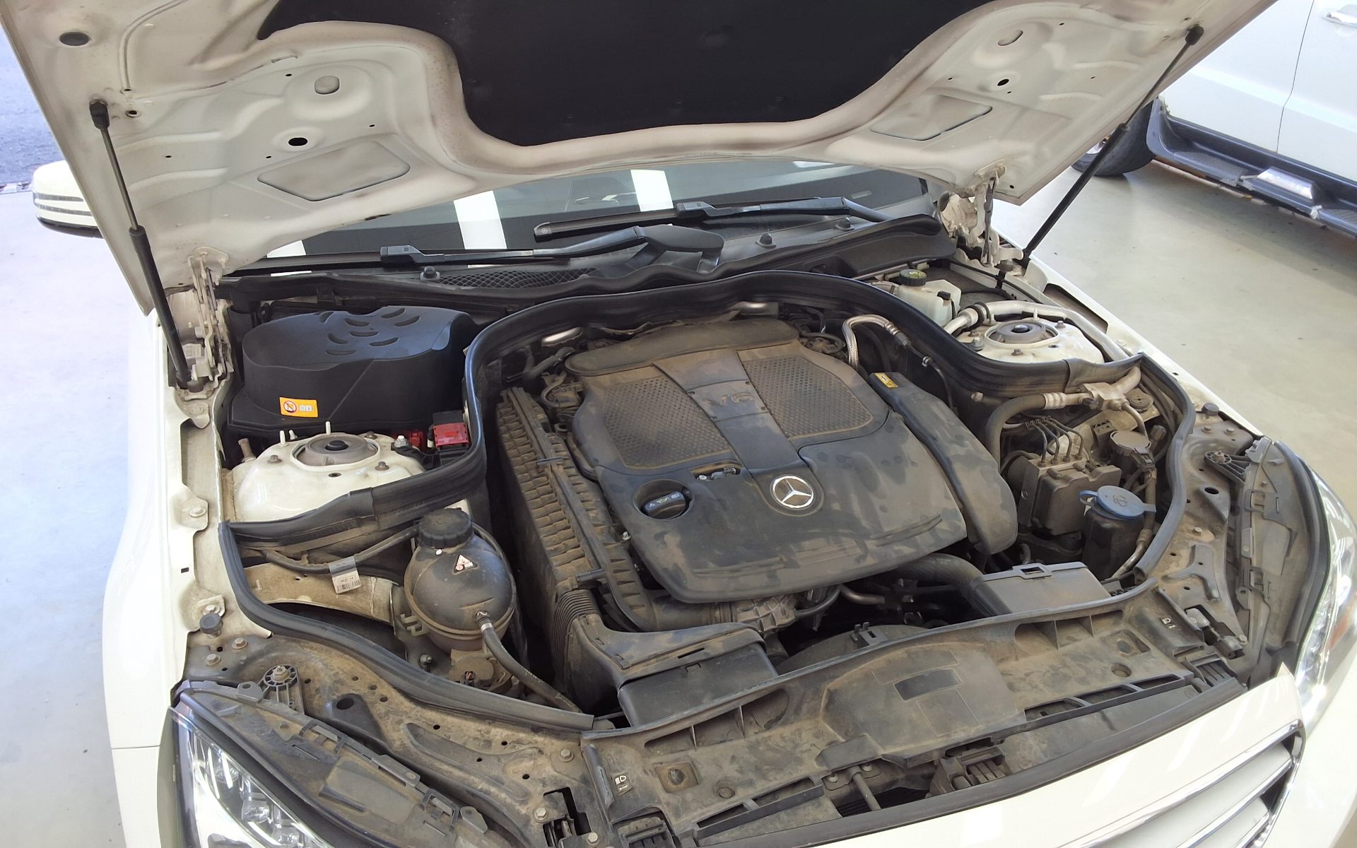 مرسيدس بنز E Class 2014 4MATIC