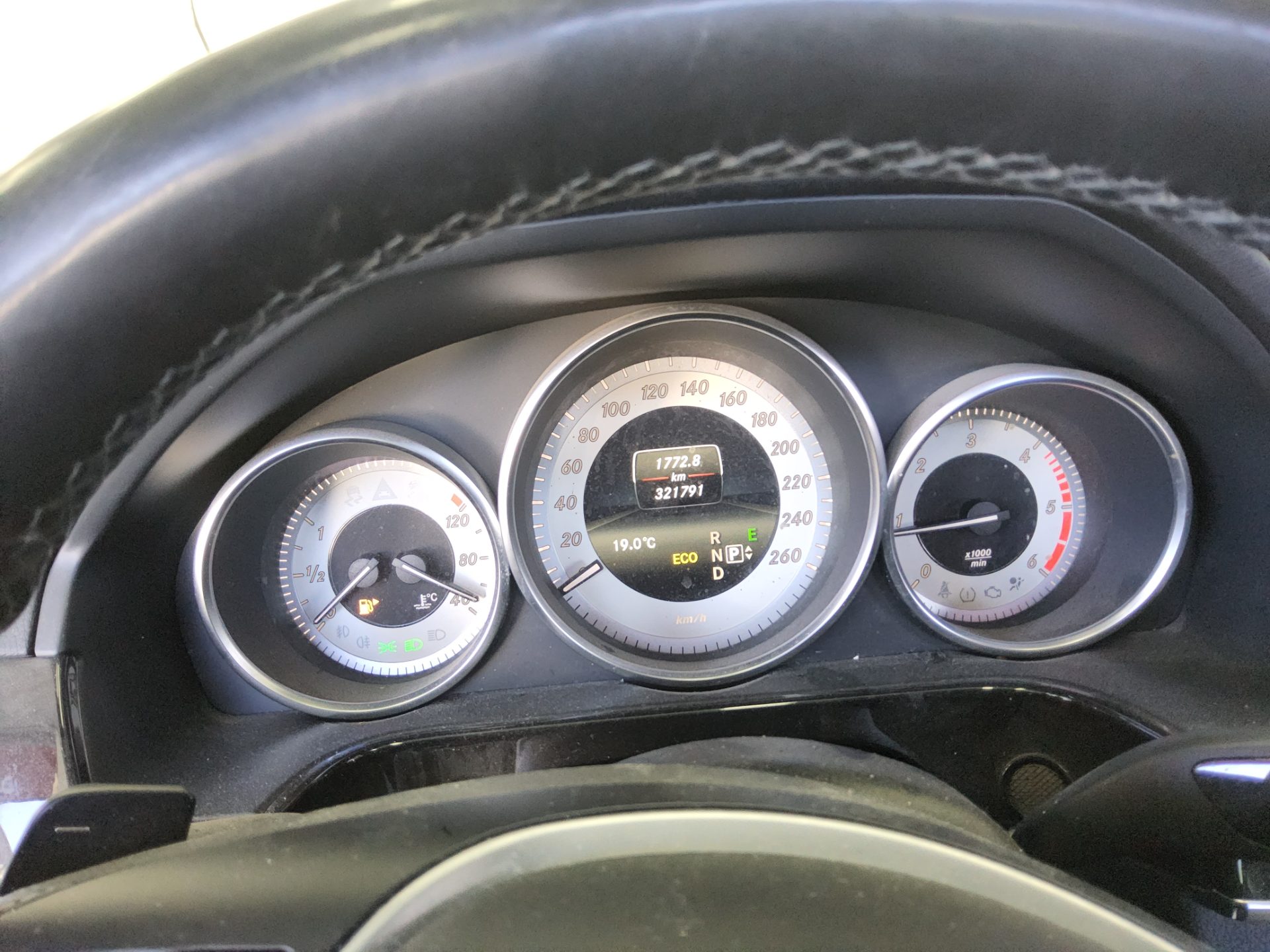 مرسيدس بنز E Class 2014 E220