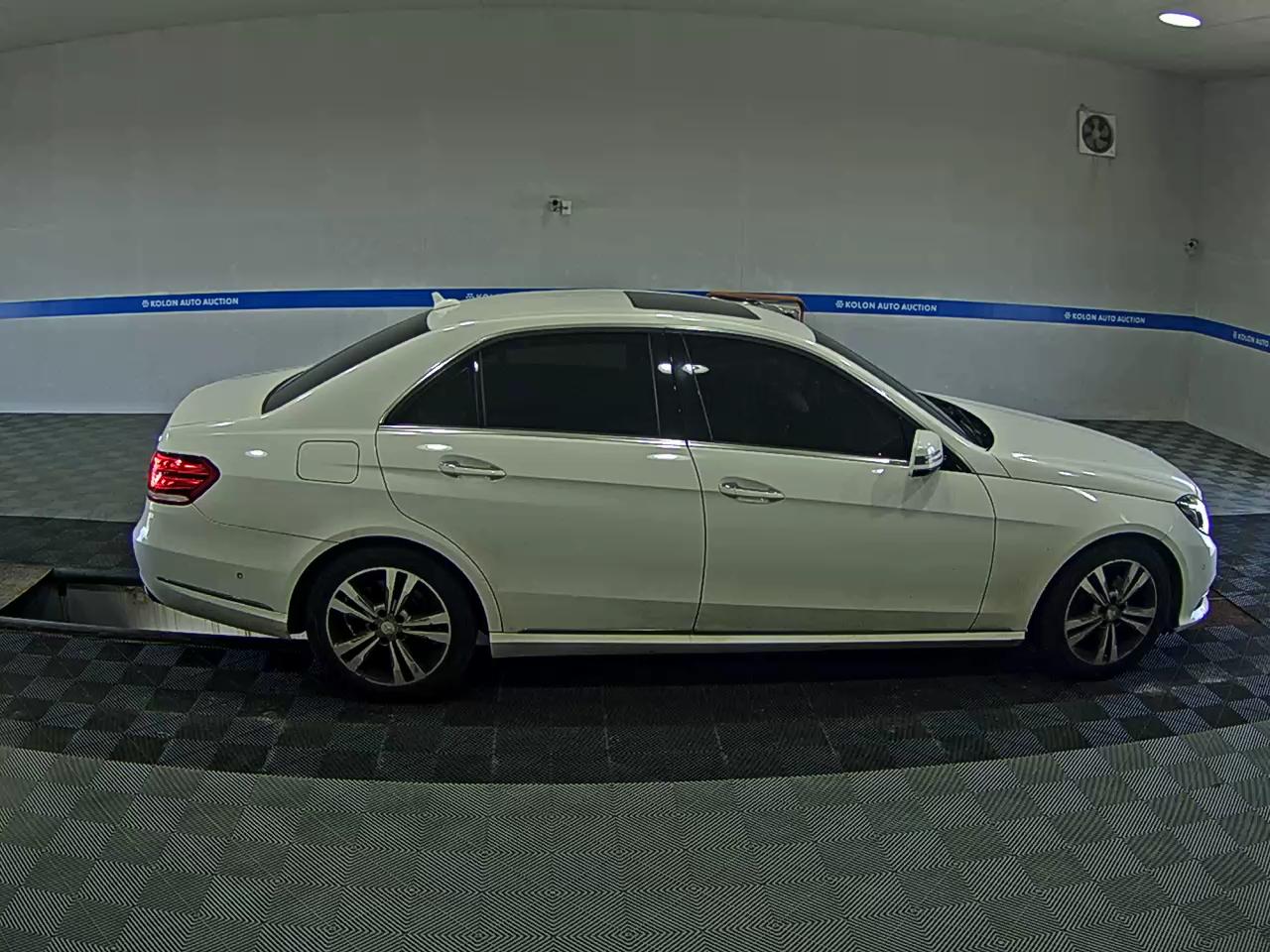 مرسيدس بنز E Class 2014 E220