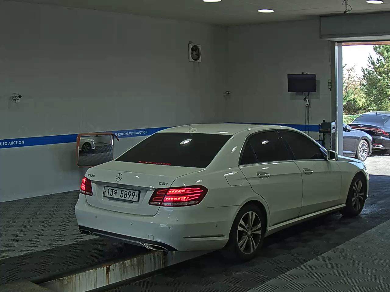 مرسيدس بنز E Class 2014 E220