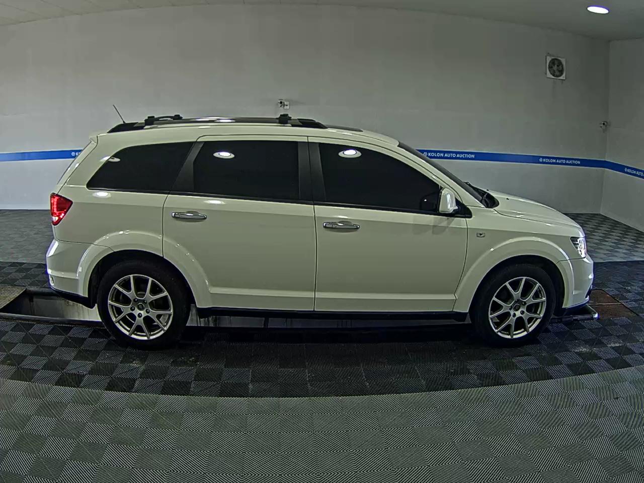Fiat Freemont 2013 دفع رباعي