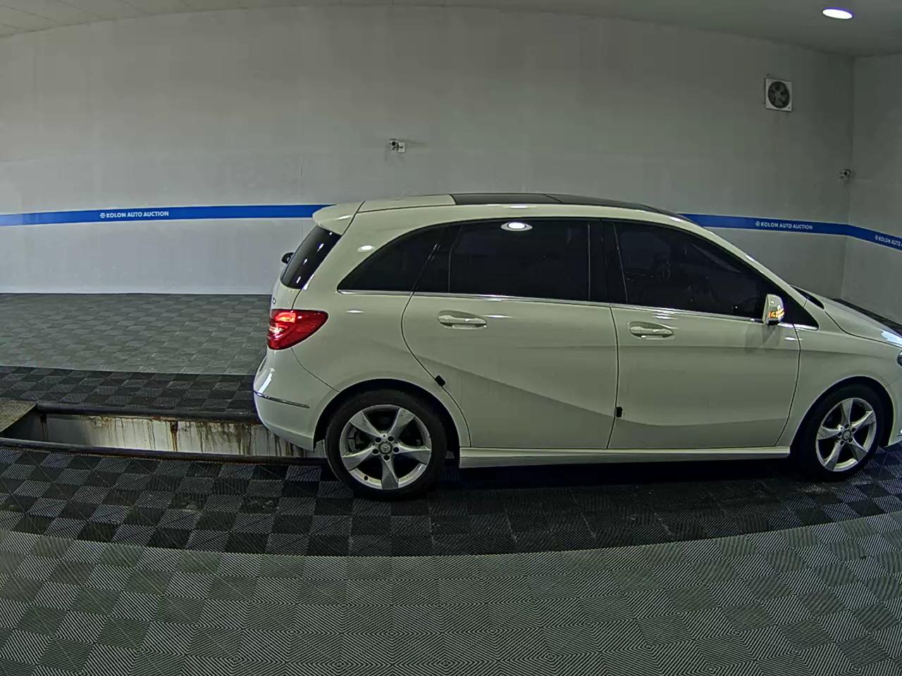 مرسيدس بنز B Class (2Nd Gen) B200 Cdi Blue Efficiency 2013 SPORT