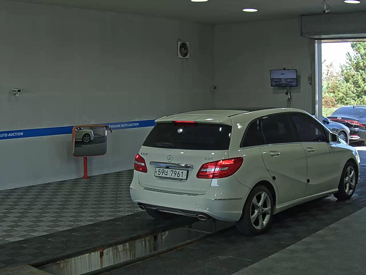 مرسيدس بنز B Class (2Nd Gen) B200 Cdi Blue Efficiency 2013 SPORT