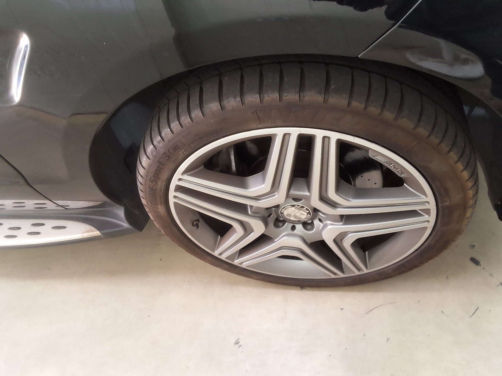 مرسيدس بنز M Class Ml63 Amg 2013 ML63