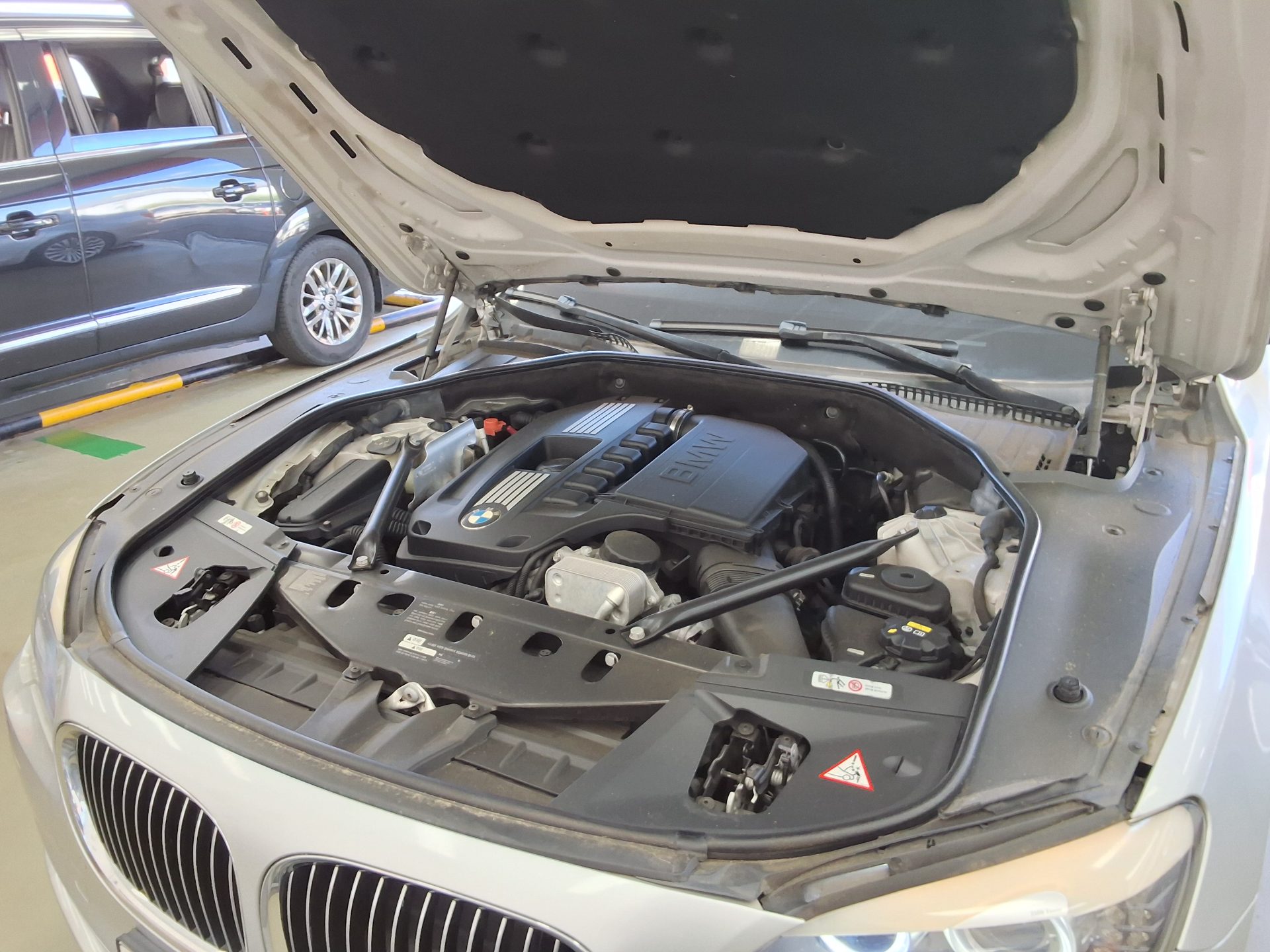 بي إم دبليو 7 Series 2012 740i