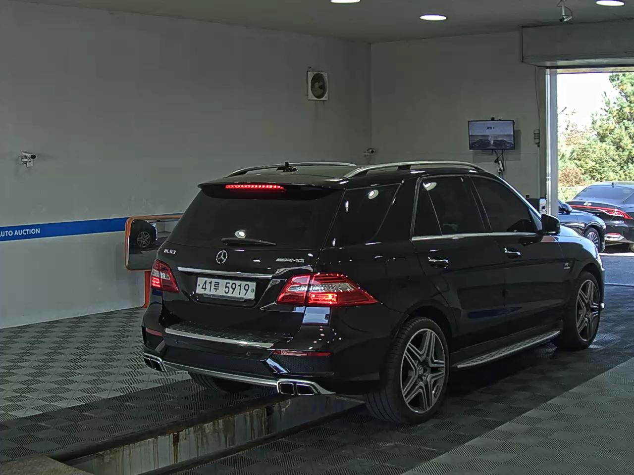 مرسيدس بنز M Class Ml63 Amg 2013 ML63