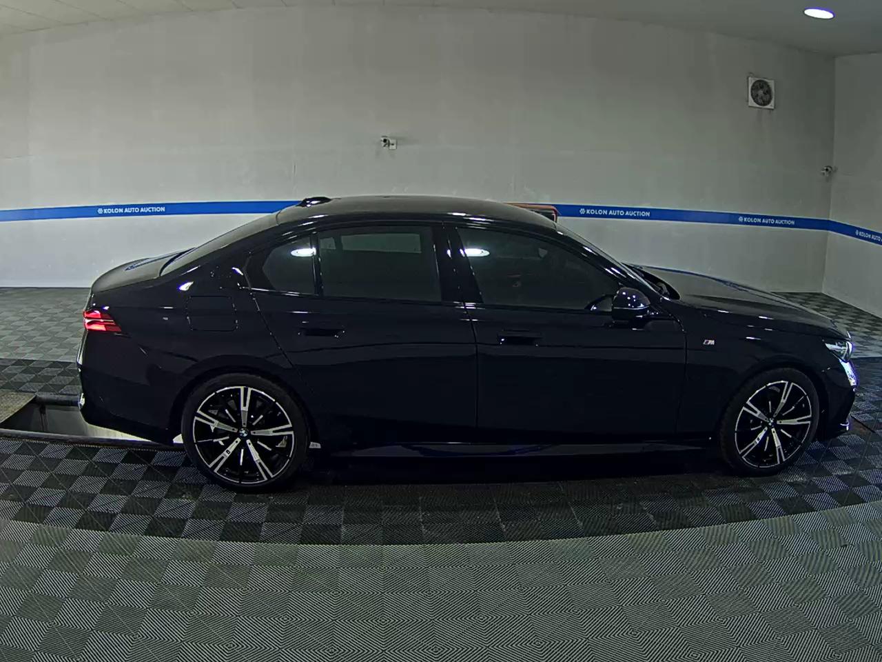 بي إم دبليو 5 Series 2026 SPORT