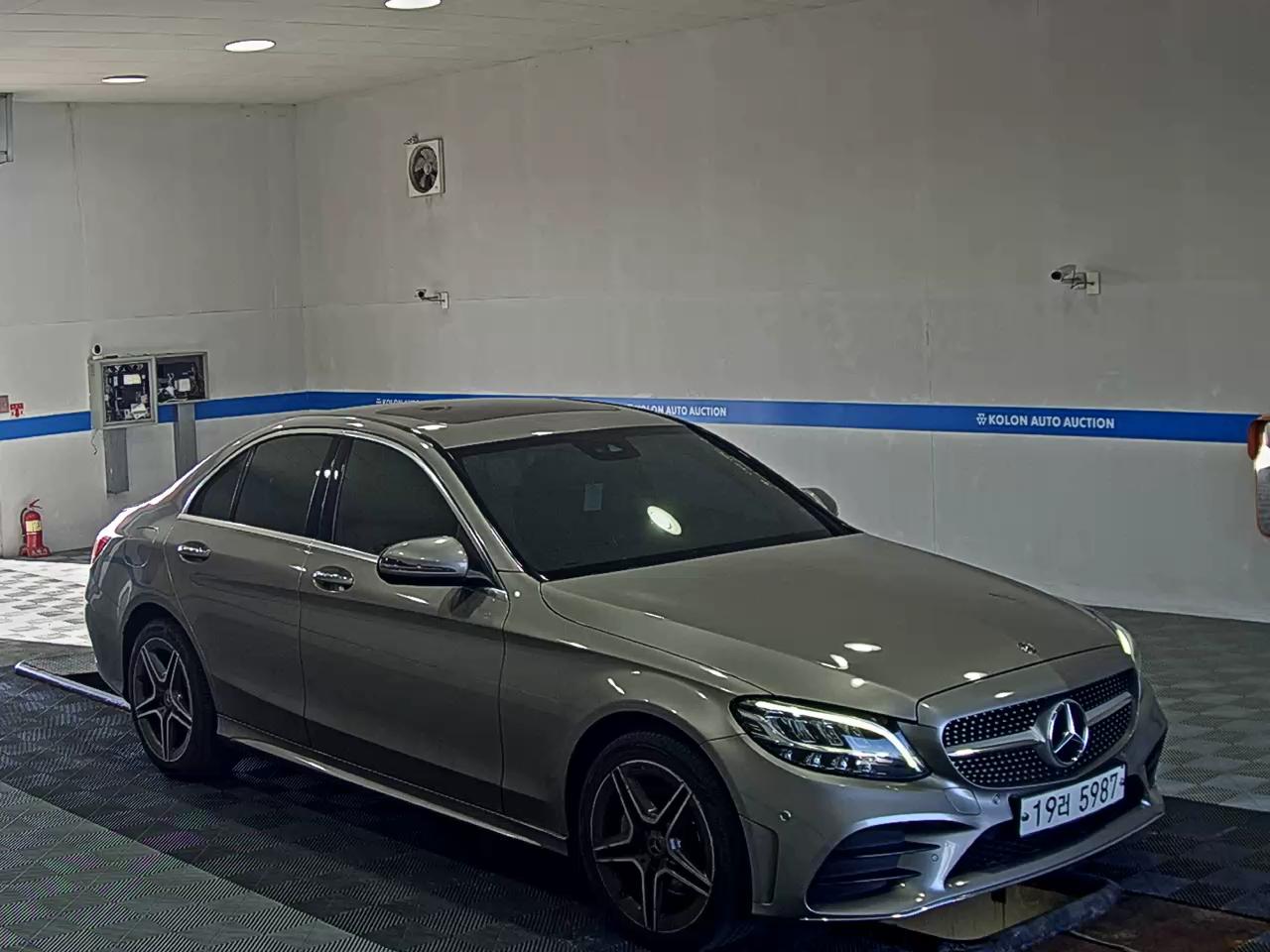 مرسيدس بنز C Class 2019 4MATIC LINE