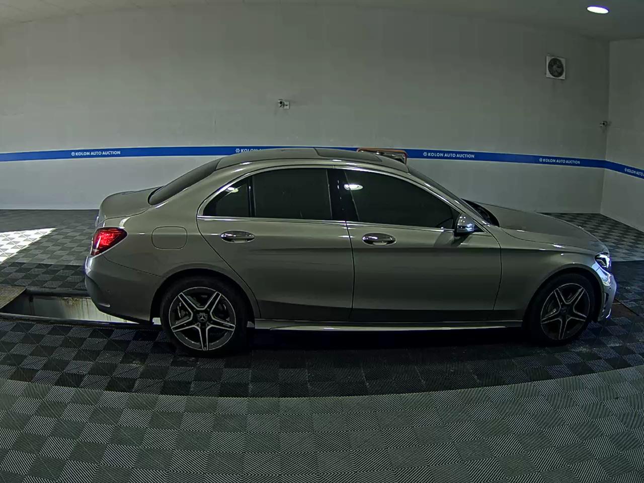 مرسيدس بنز C Class 2019 4MATIC LINE