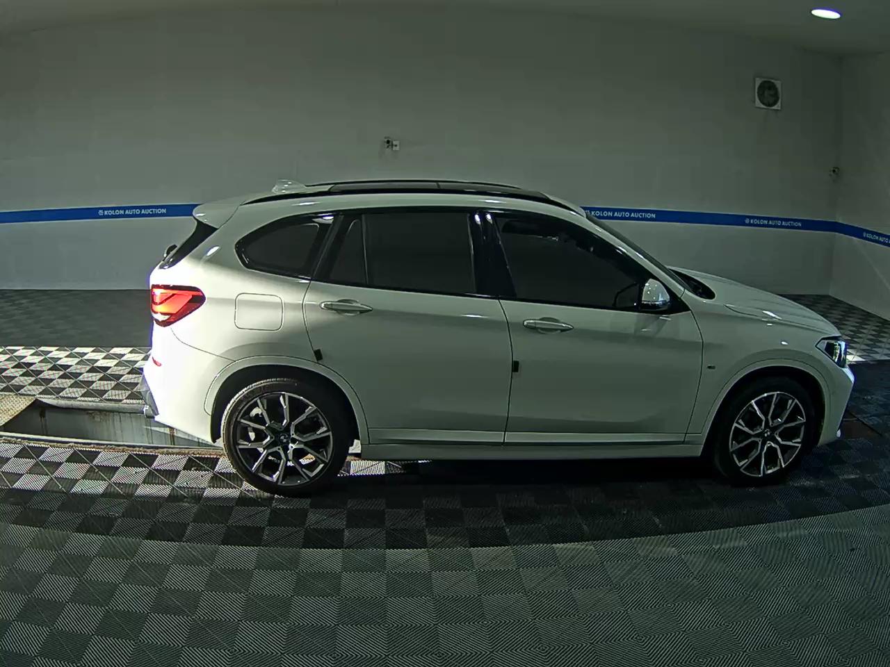 بي إم دبليو X1 2022 SPORT