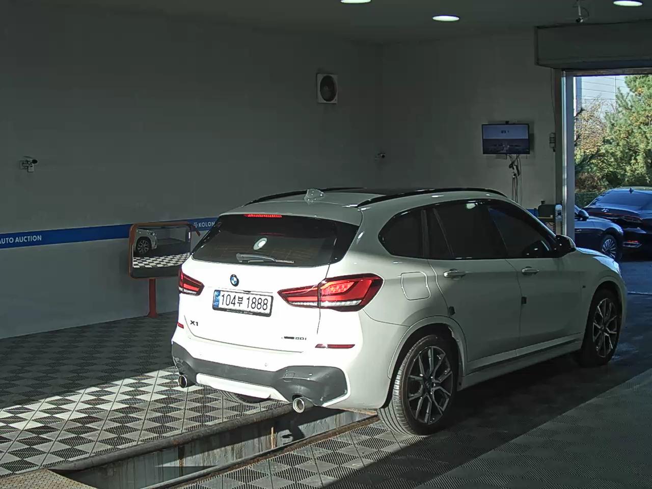 بي إم دبليو X1 2022 SPORT