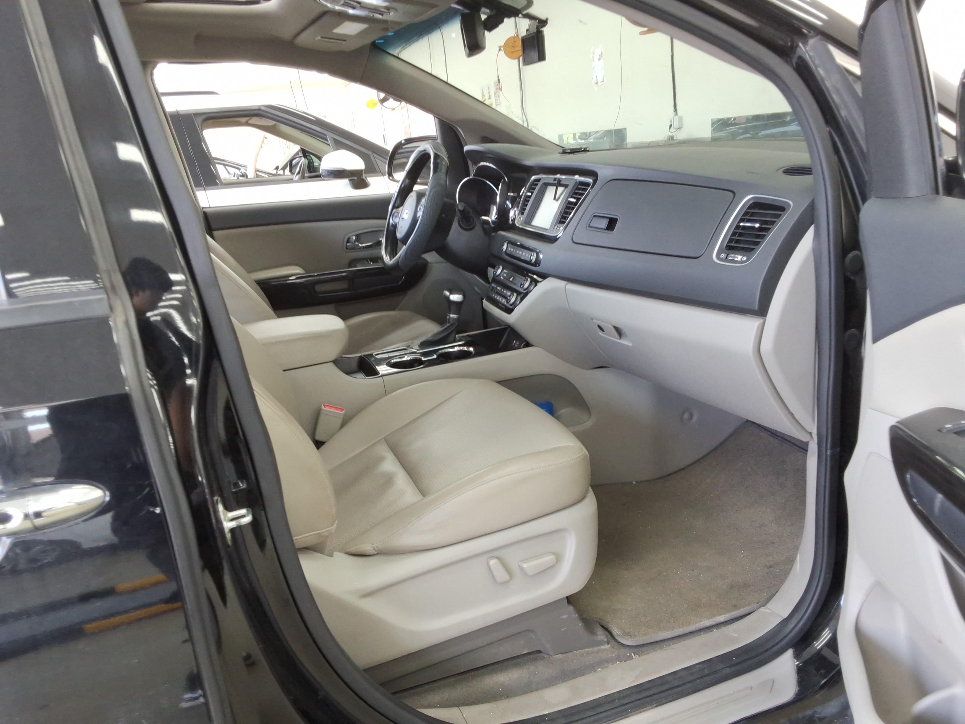 Kia SEDONA 2019 - Image 14