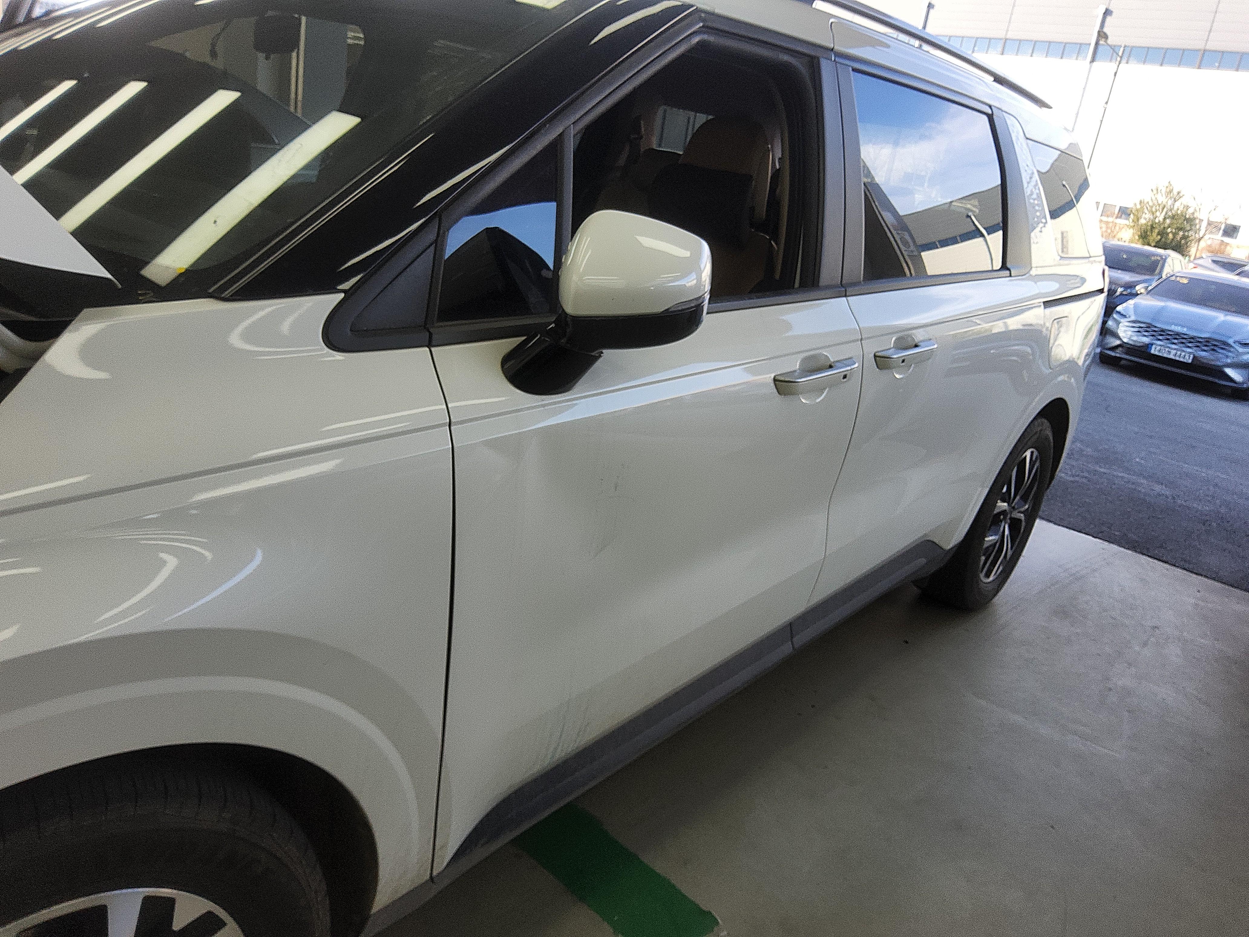 2022 - kia carnival