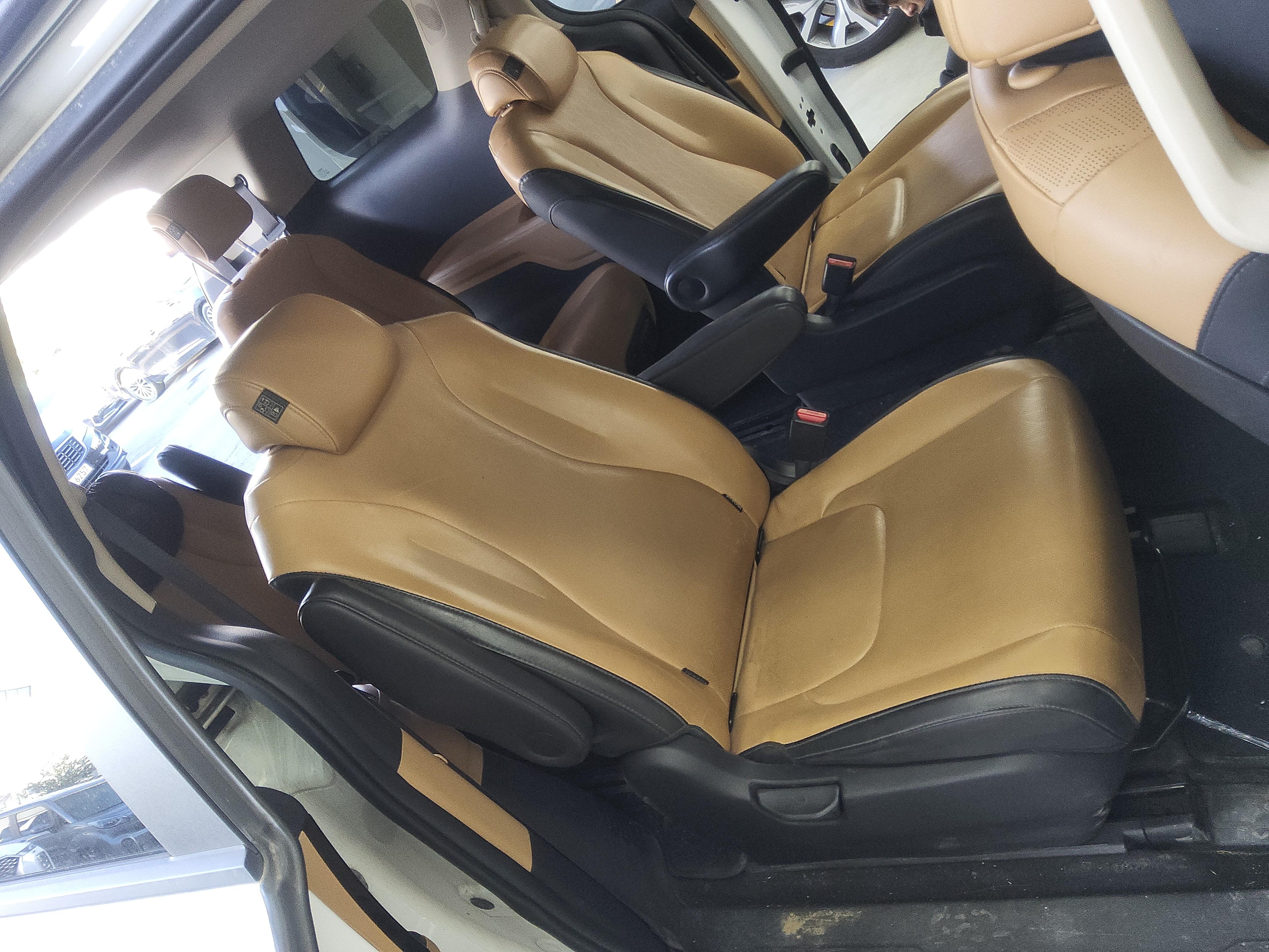2022 - kia carnival
