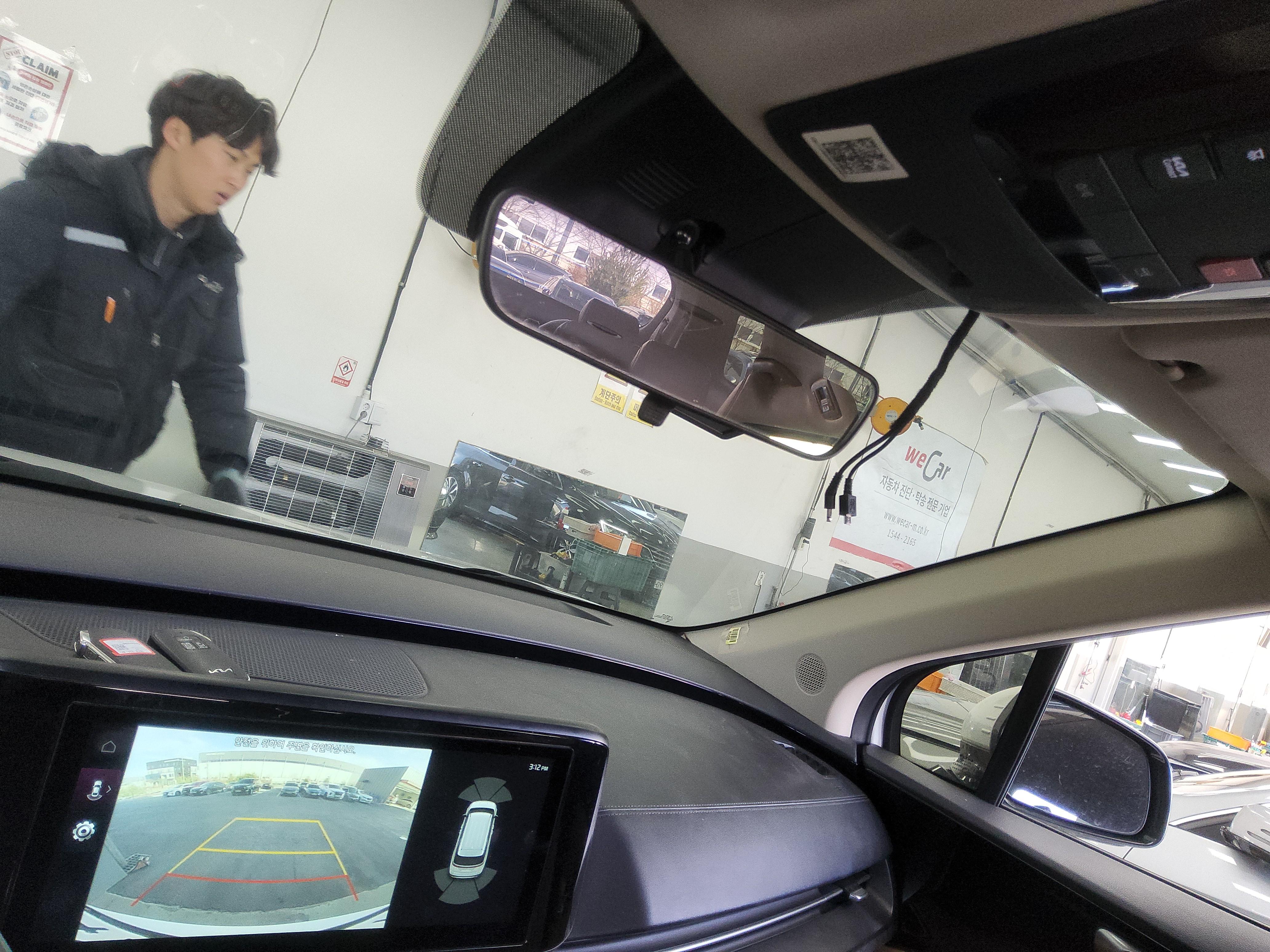 2022 - kia carnival