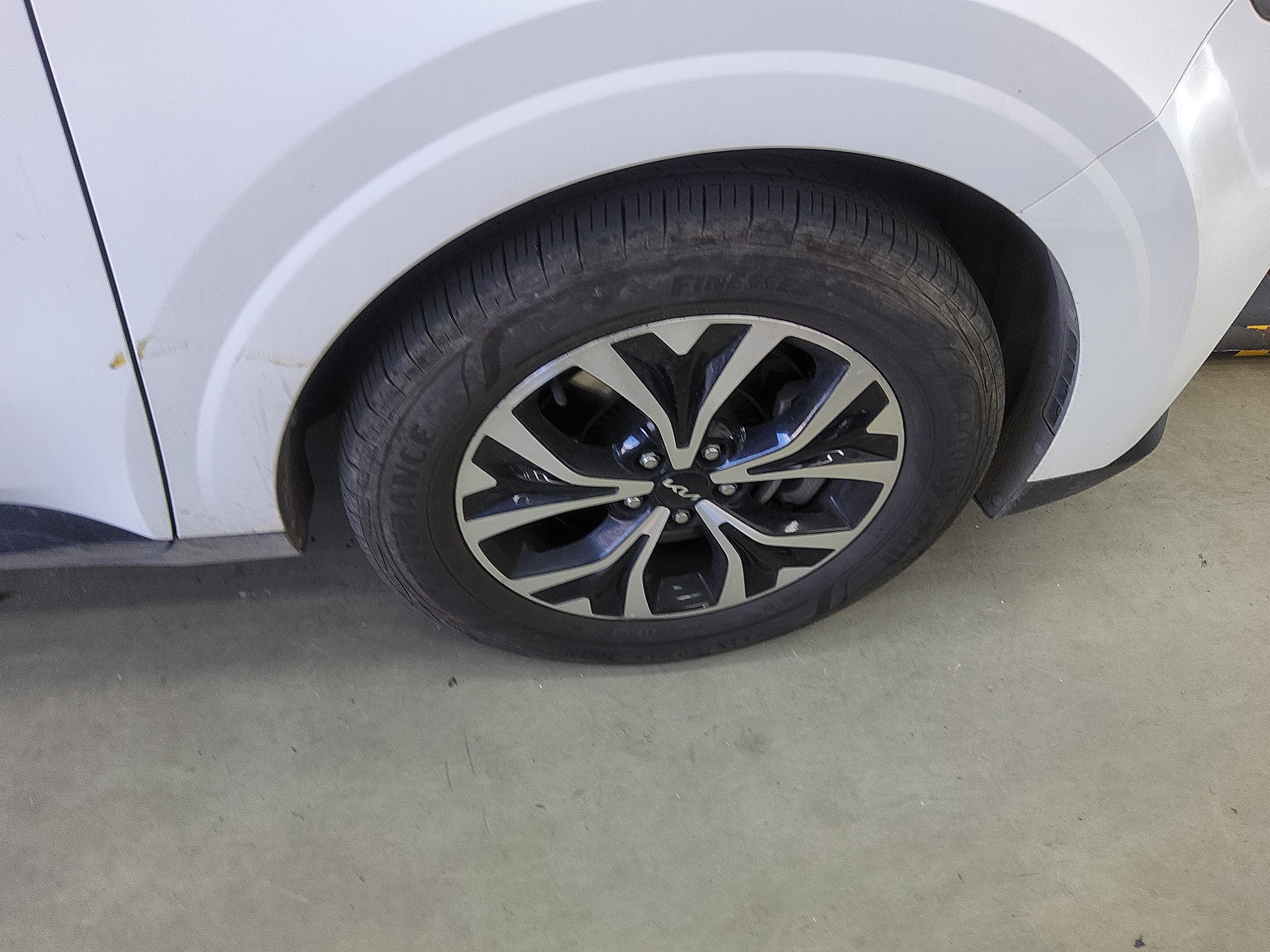 2022 - kia carnival