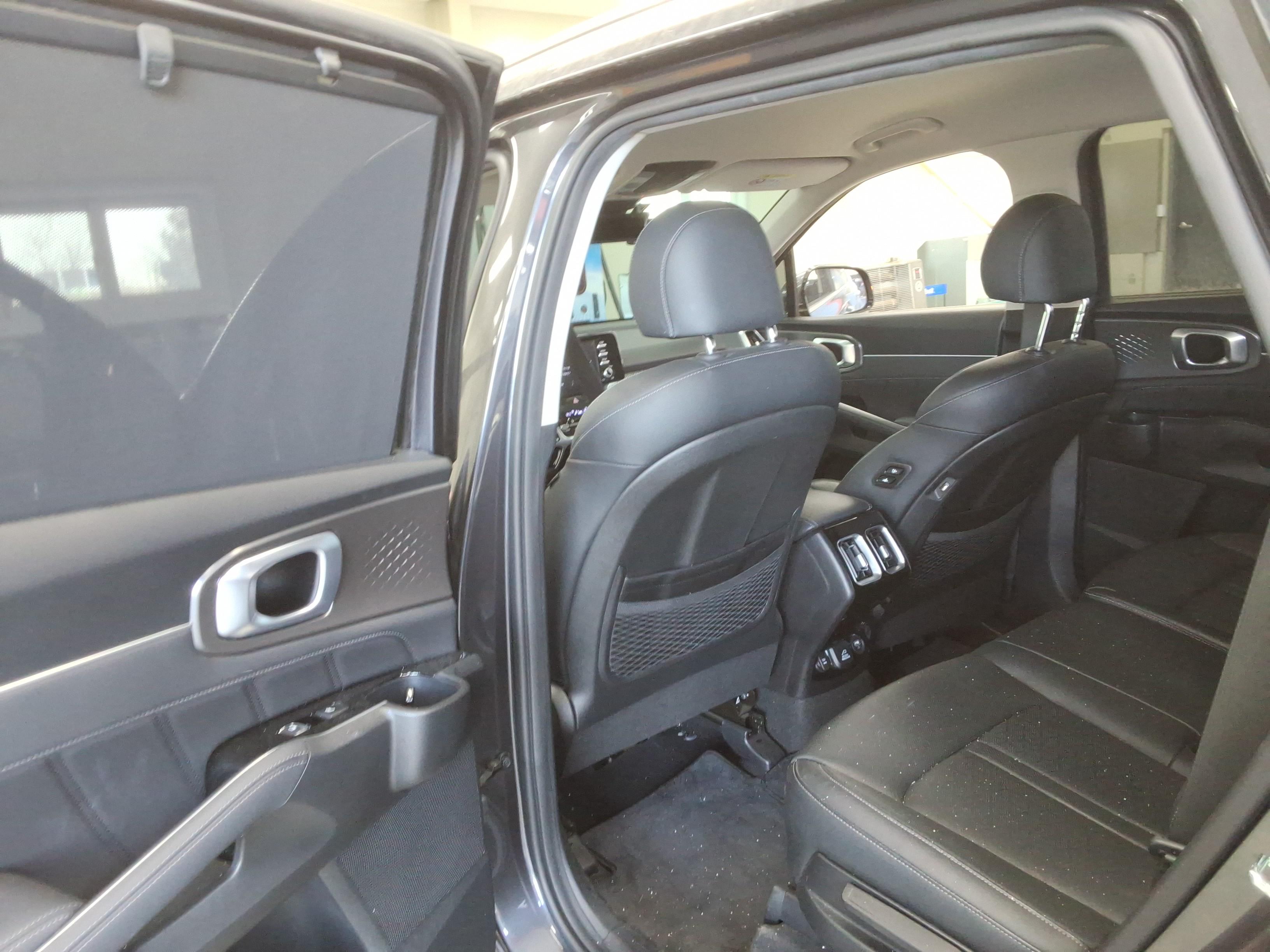 Kia Sorento 2021 - Image 11