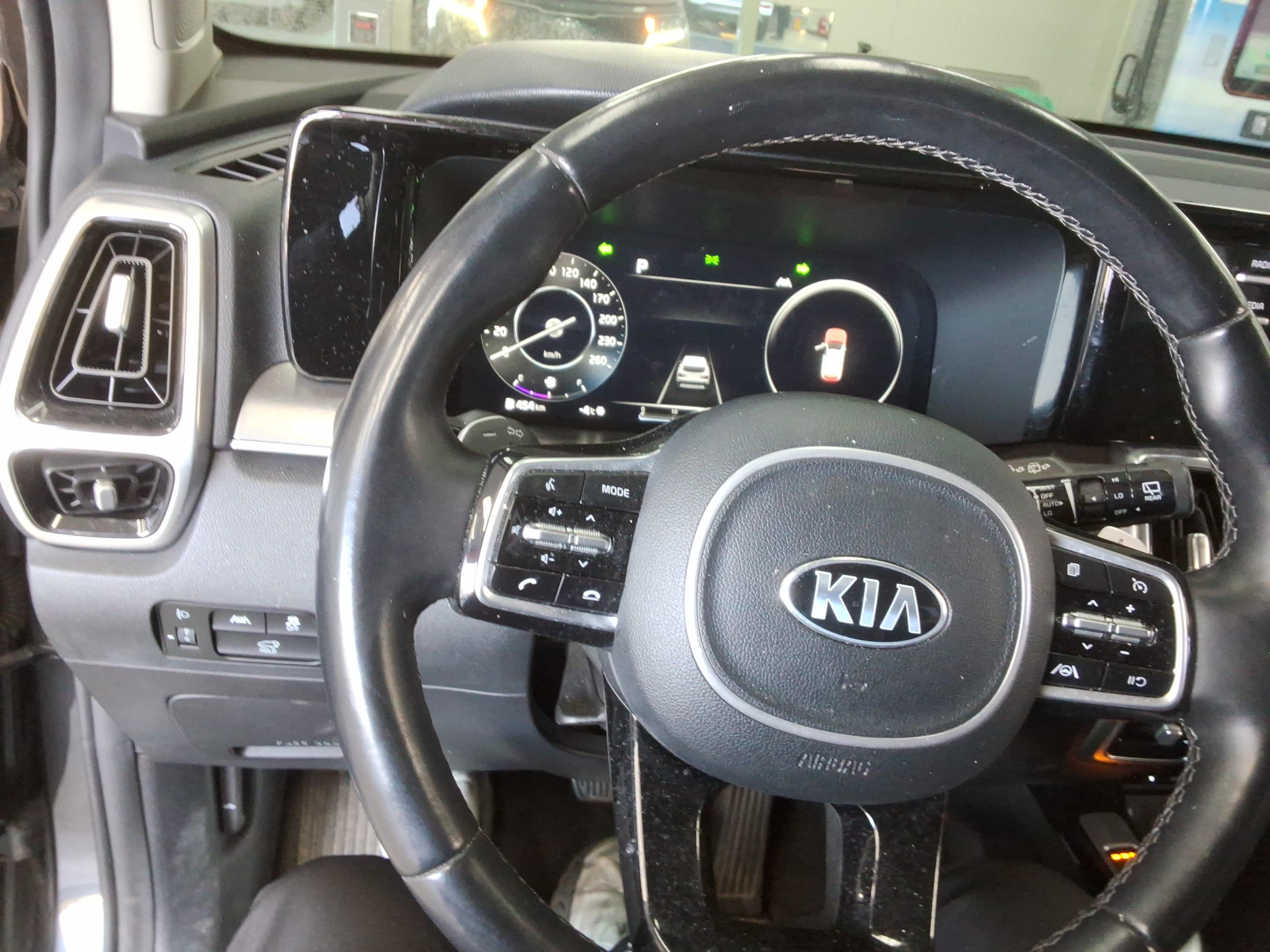Kia Sorento 2021 - Image 17