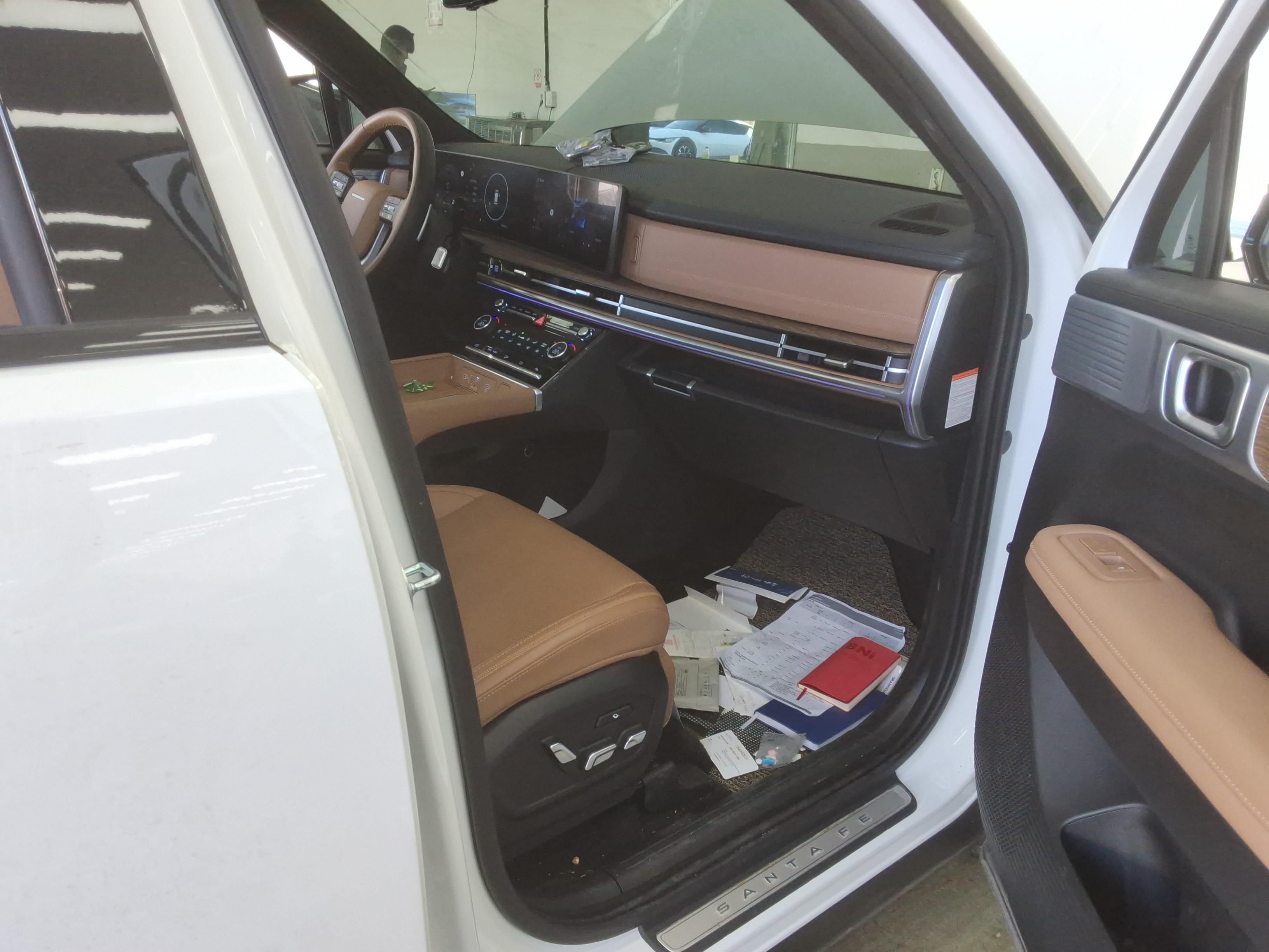 Hyundai Santa Fe 2024 - Image 14