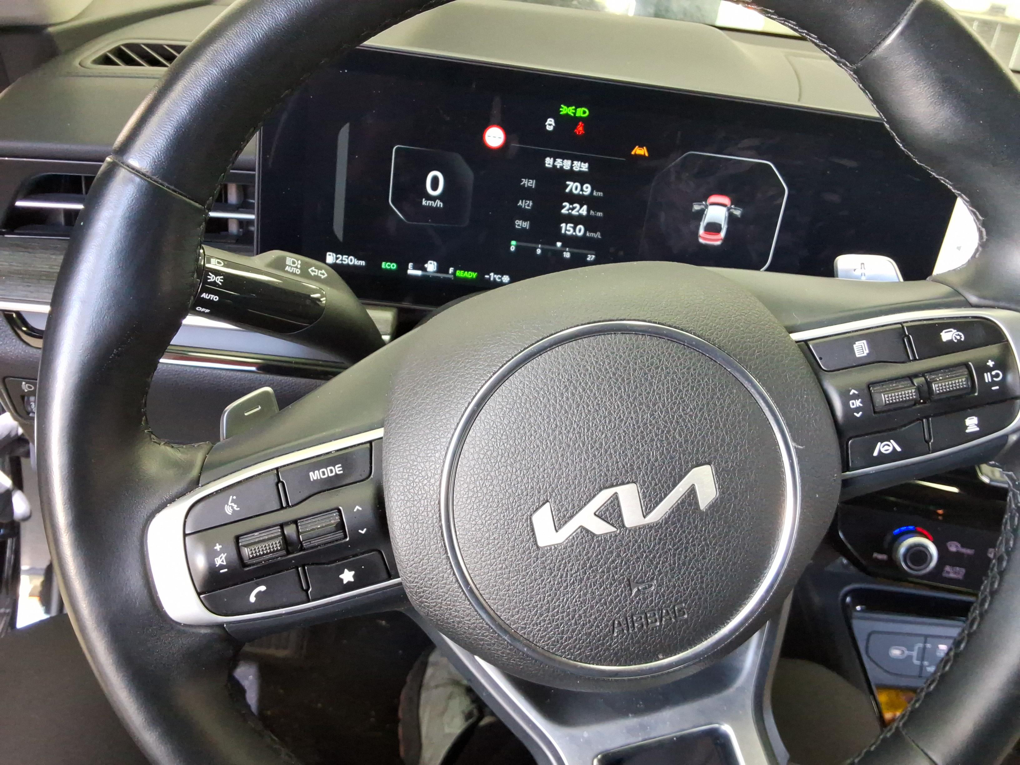 Kia K5 2024 - Image 17