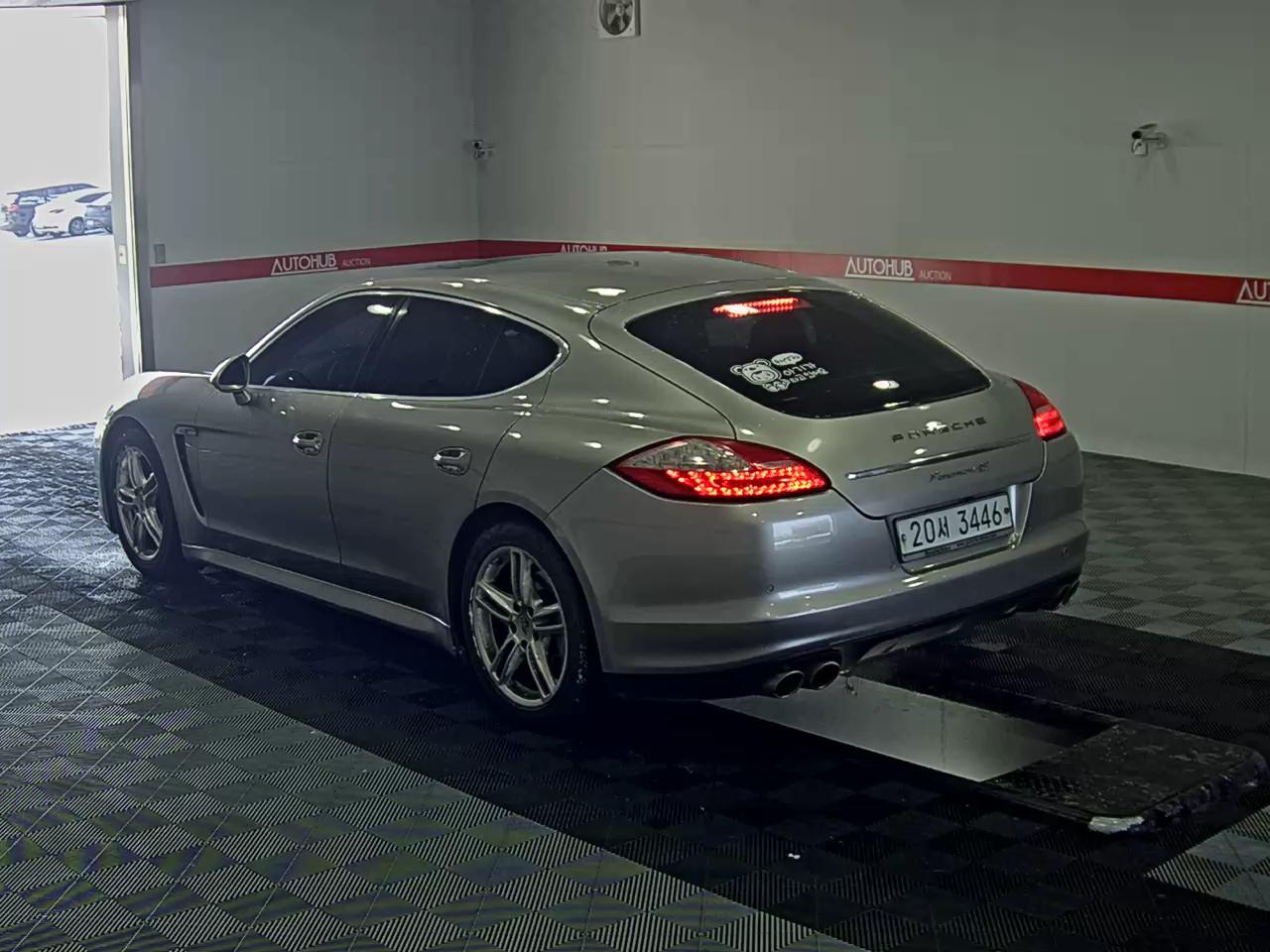 Porsche Panamera - 5