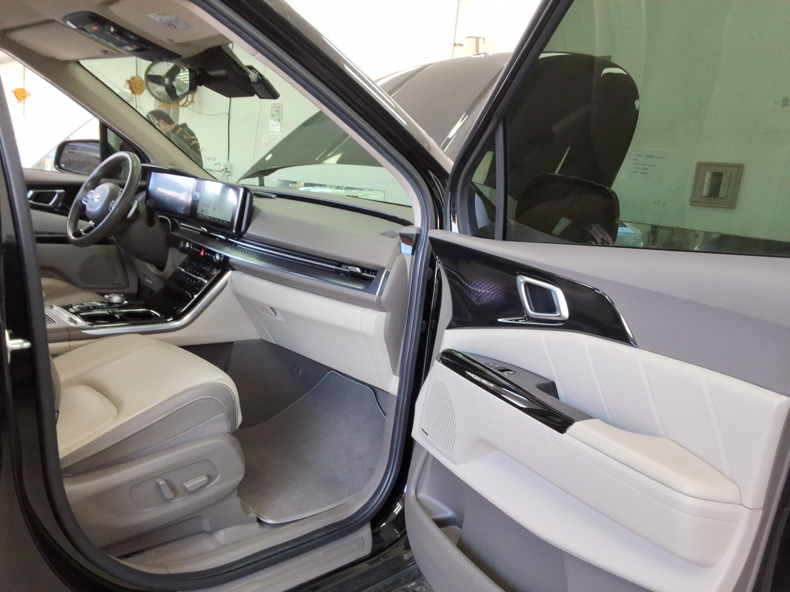 Kia SEDONA 2021 - Image 12