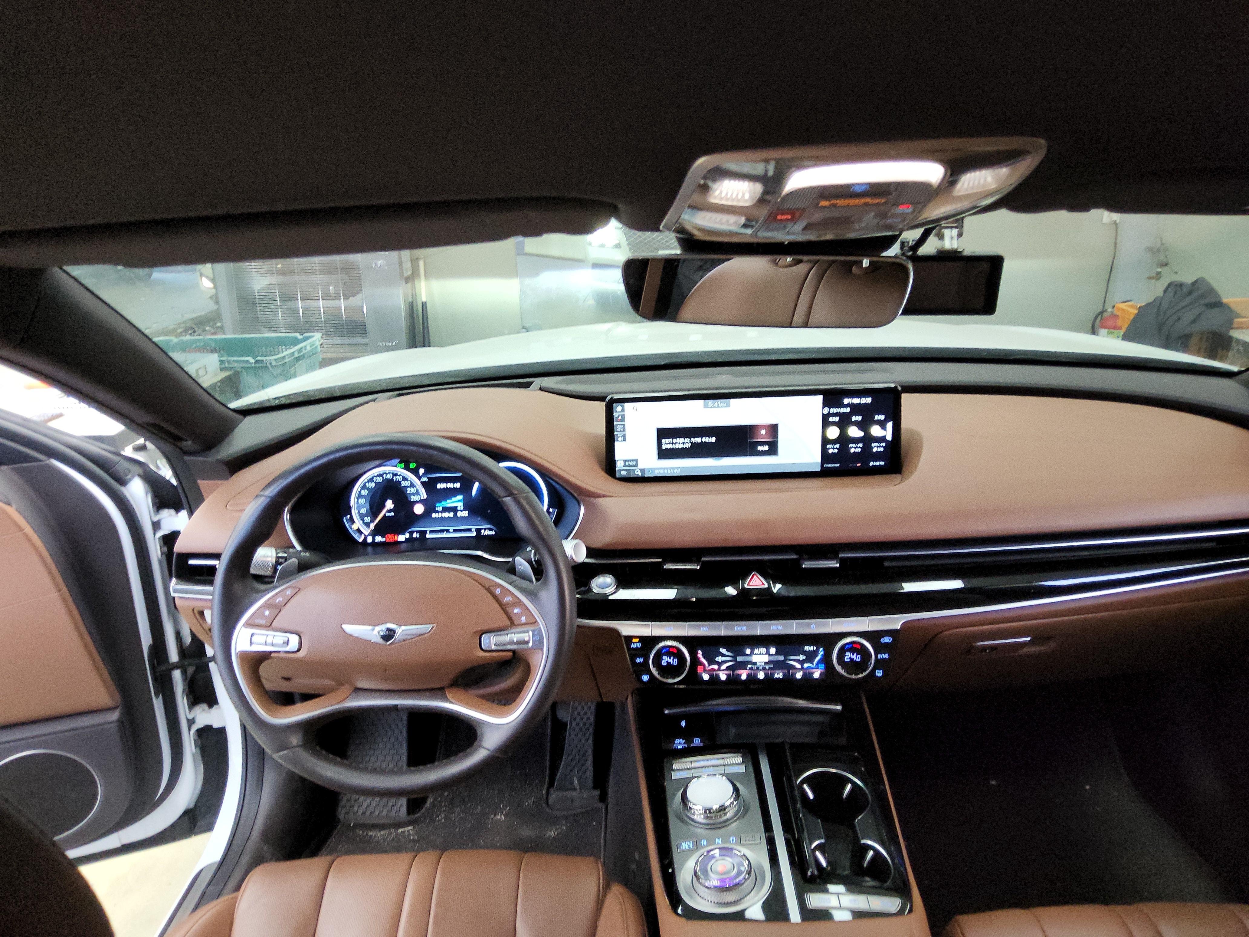 Genesis G80 - 10