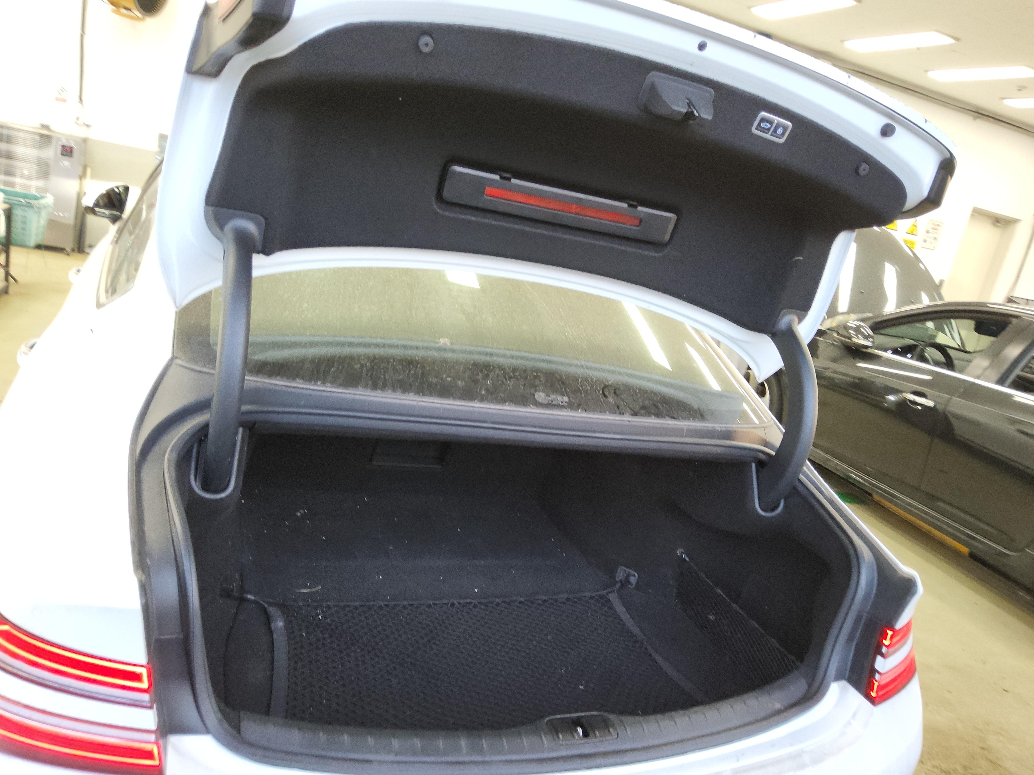 Genesis G80 - 12