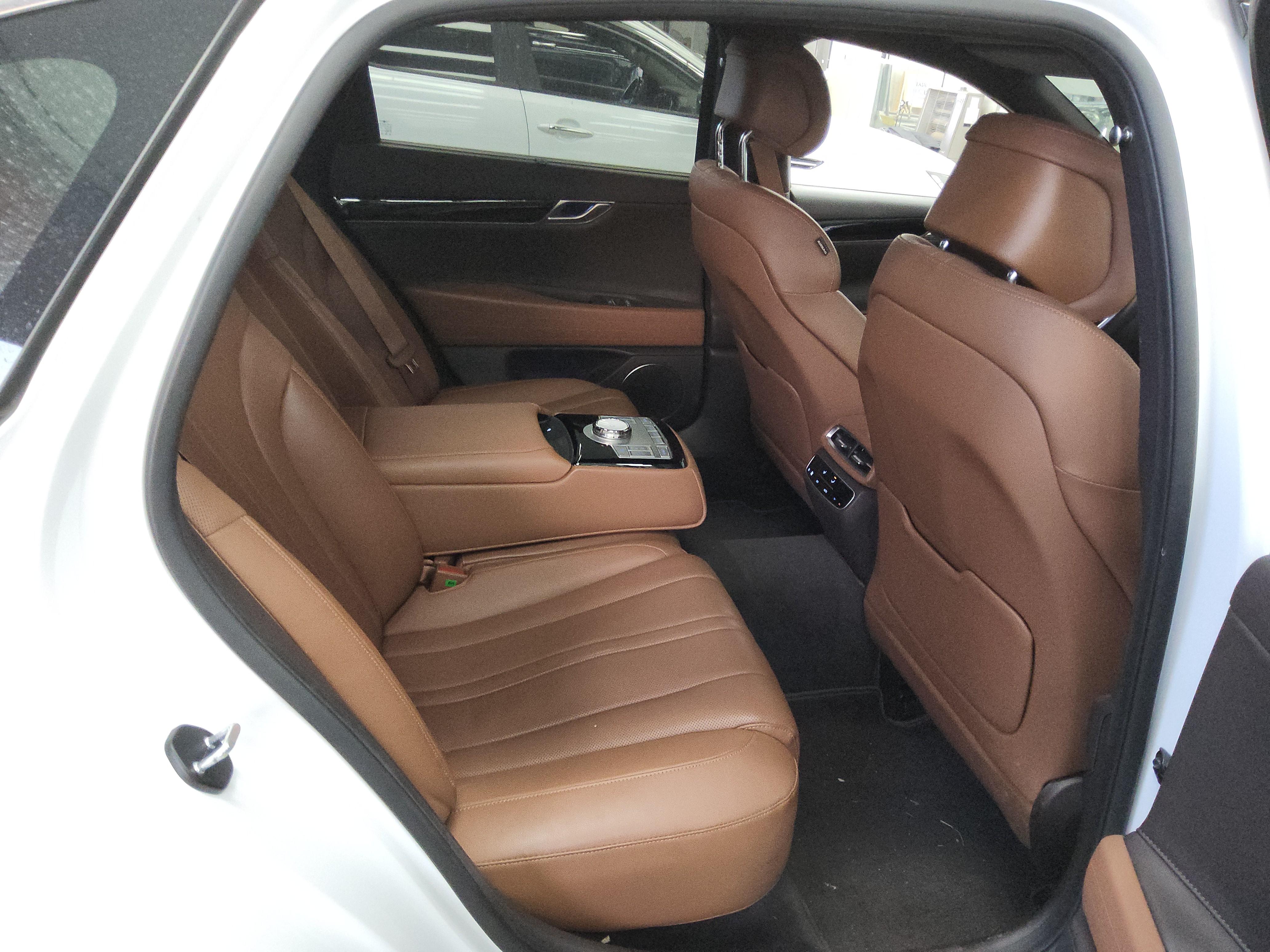 Genesis G80 - 13