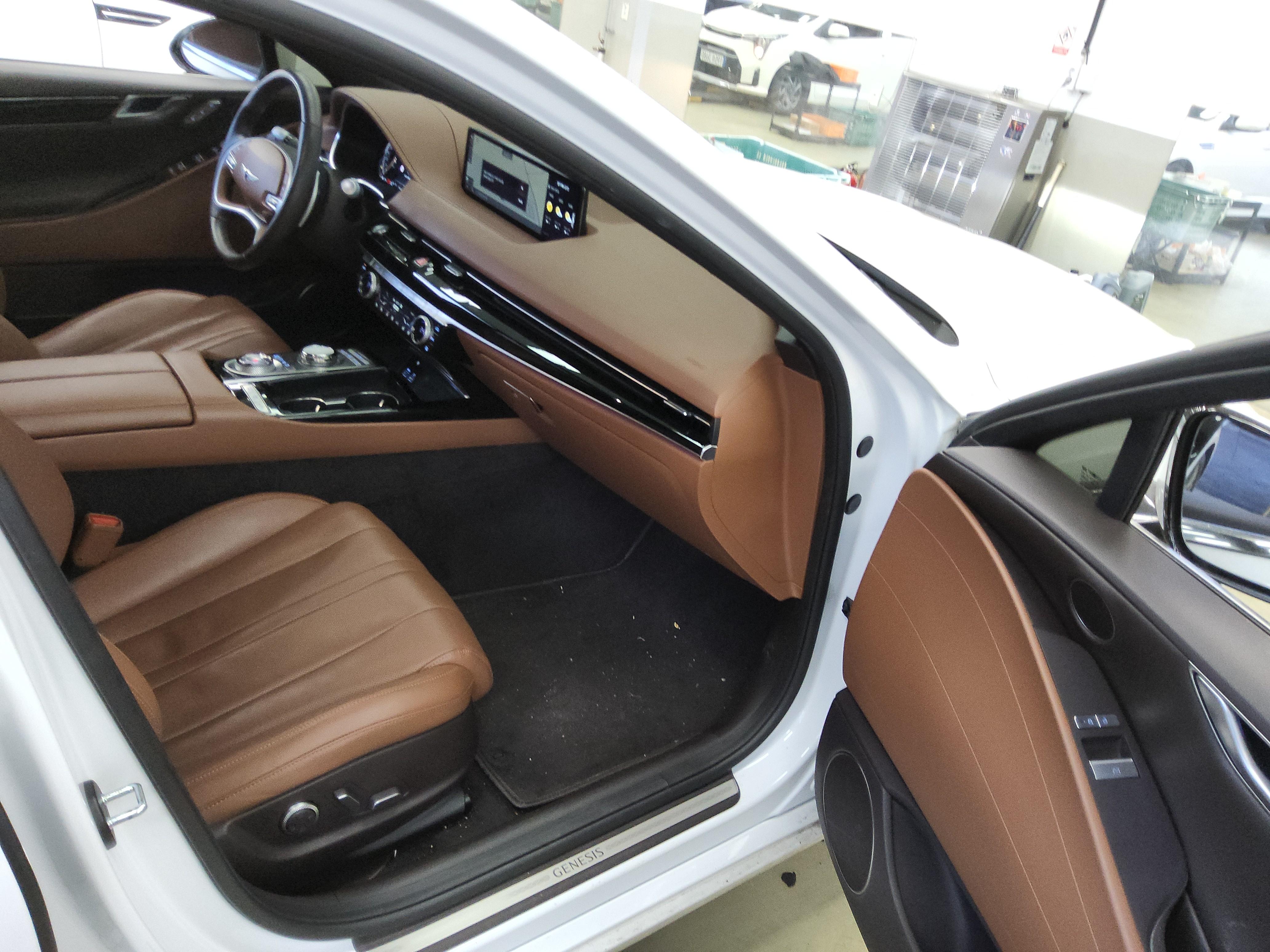 Genesis G80 - 14