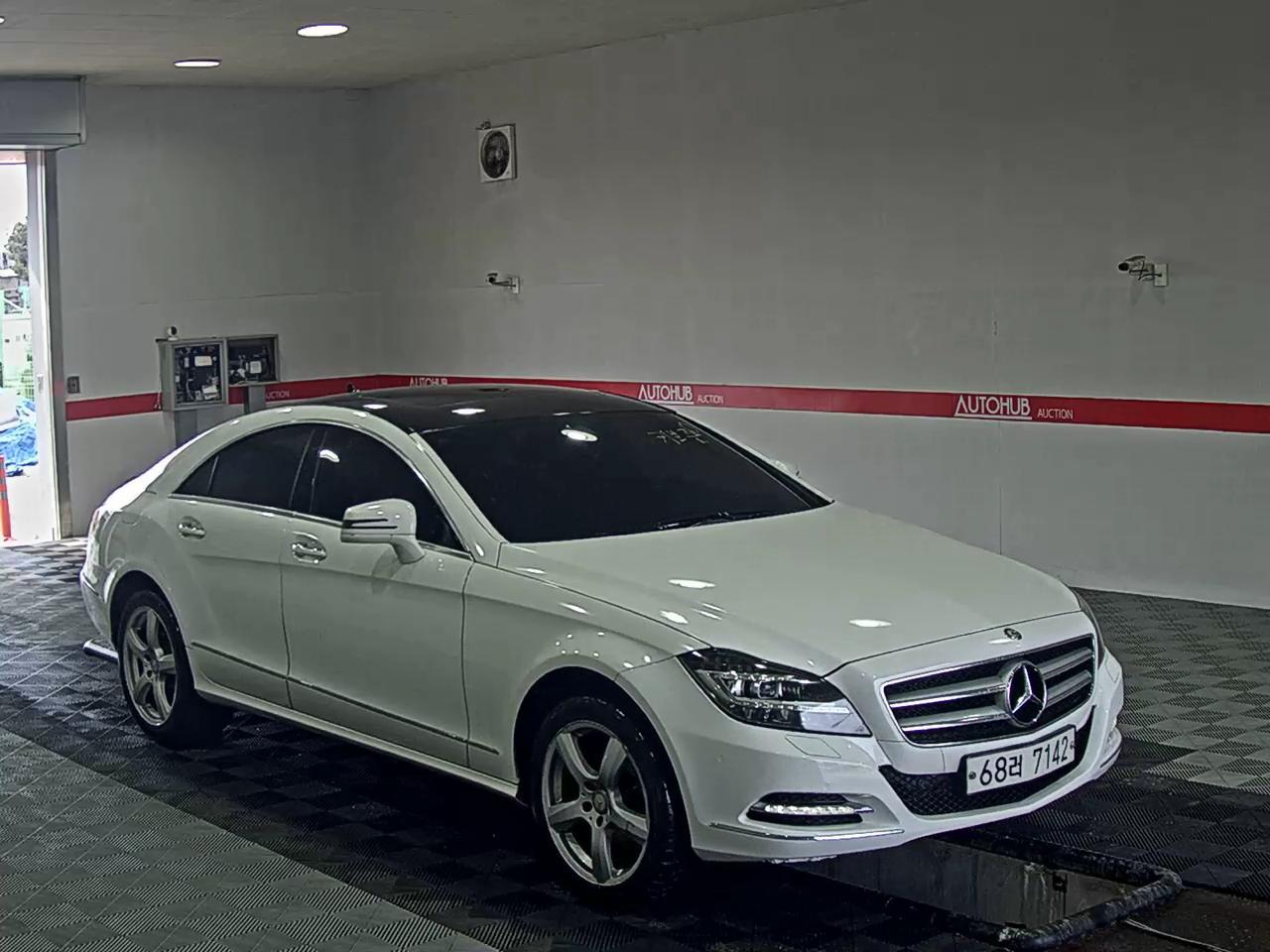 메르세데스-벤츠 CLS - 2
