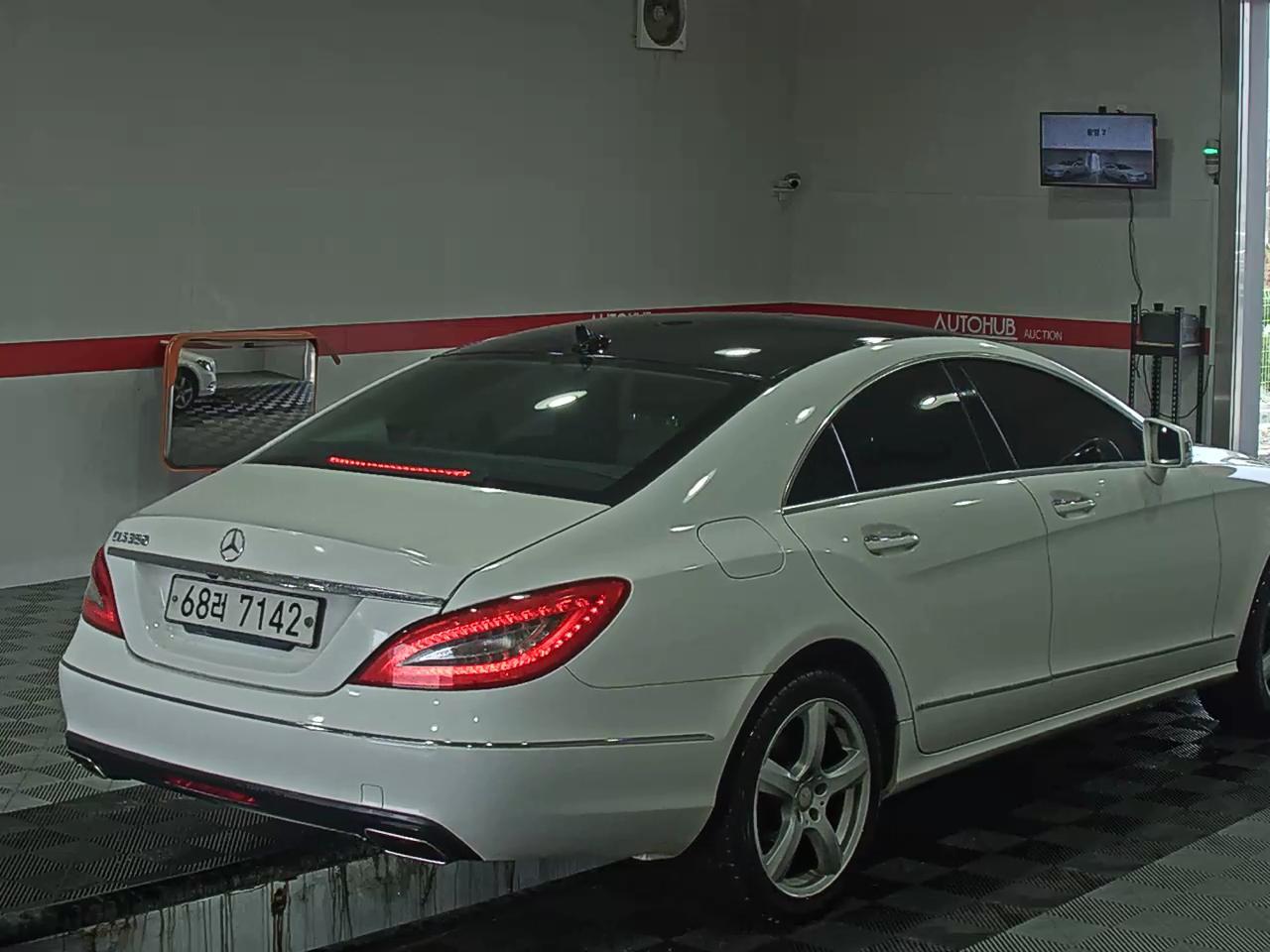 메르세데스-벤츠 CLS - 4