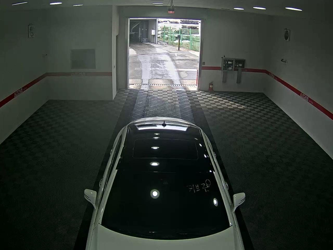 메르세데스-벤츠 CLS - 6