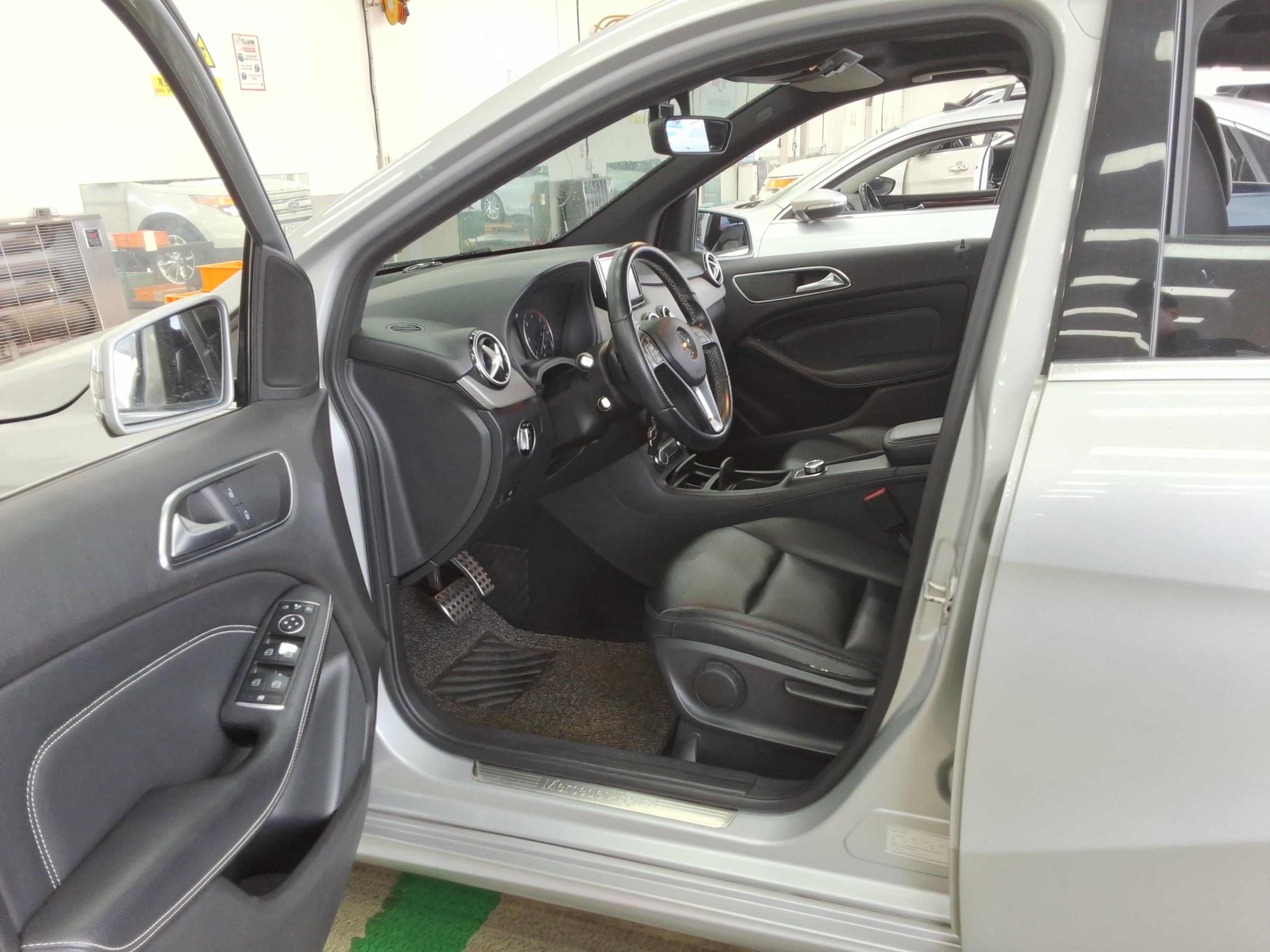 Mercedes-Benz B-Class 2013 - Image 9