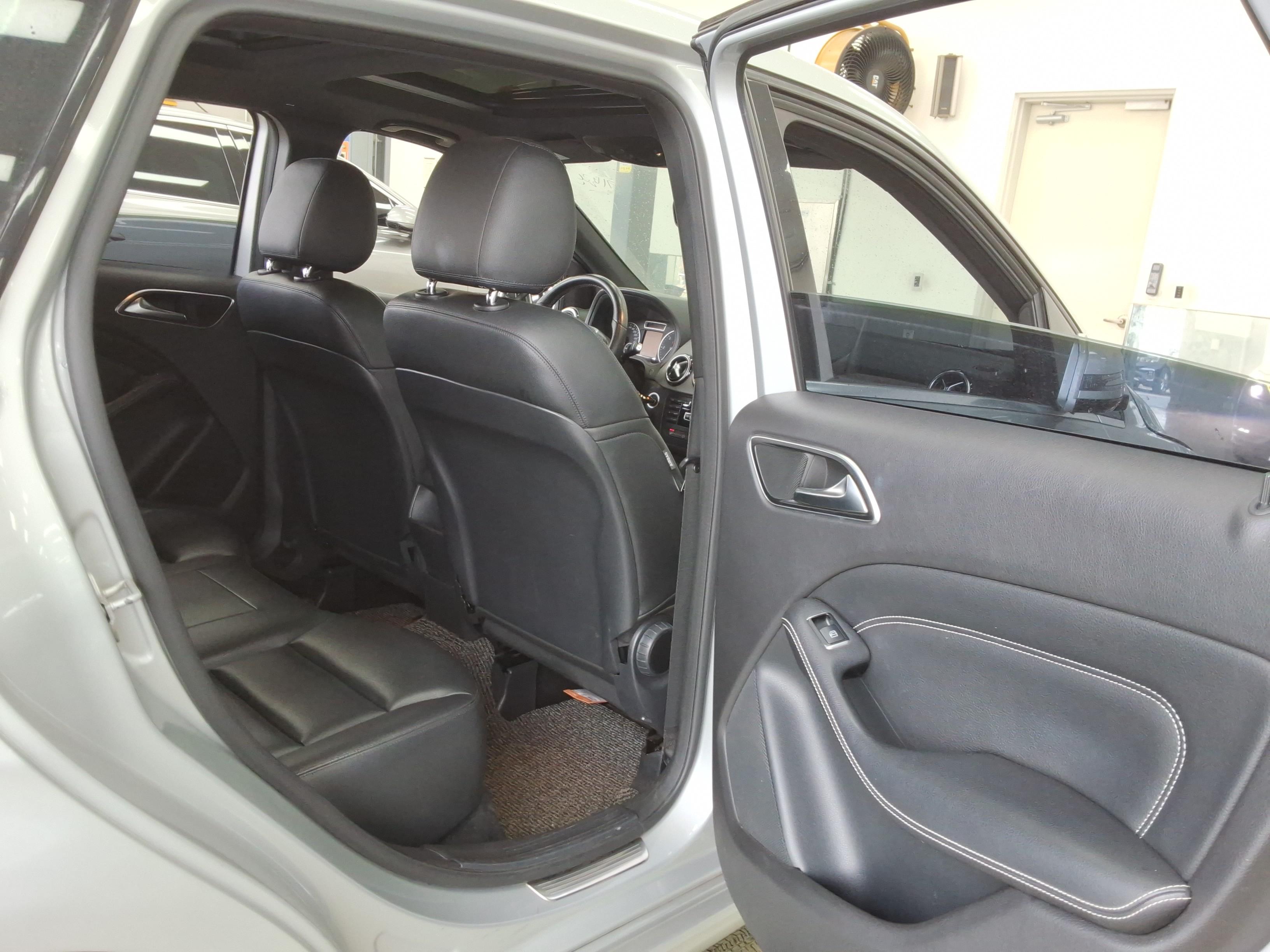 Mercedes-Benz B-Class 2013 - Image 11