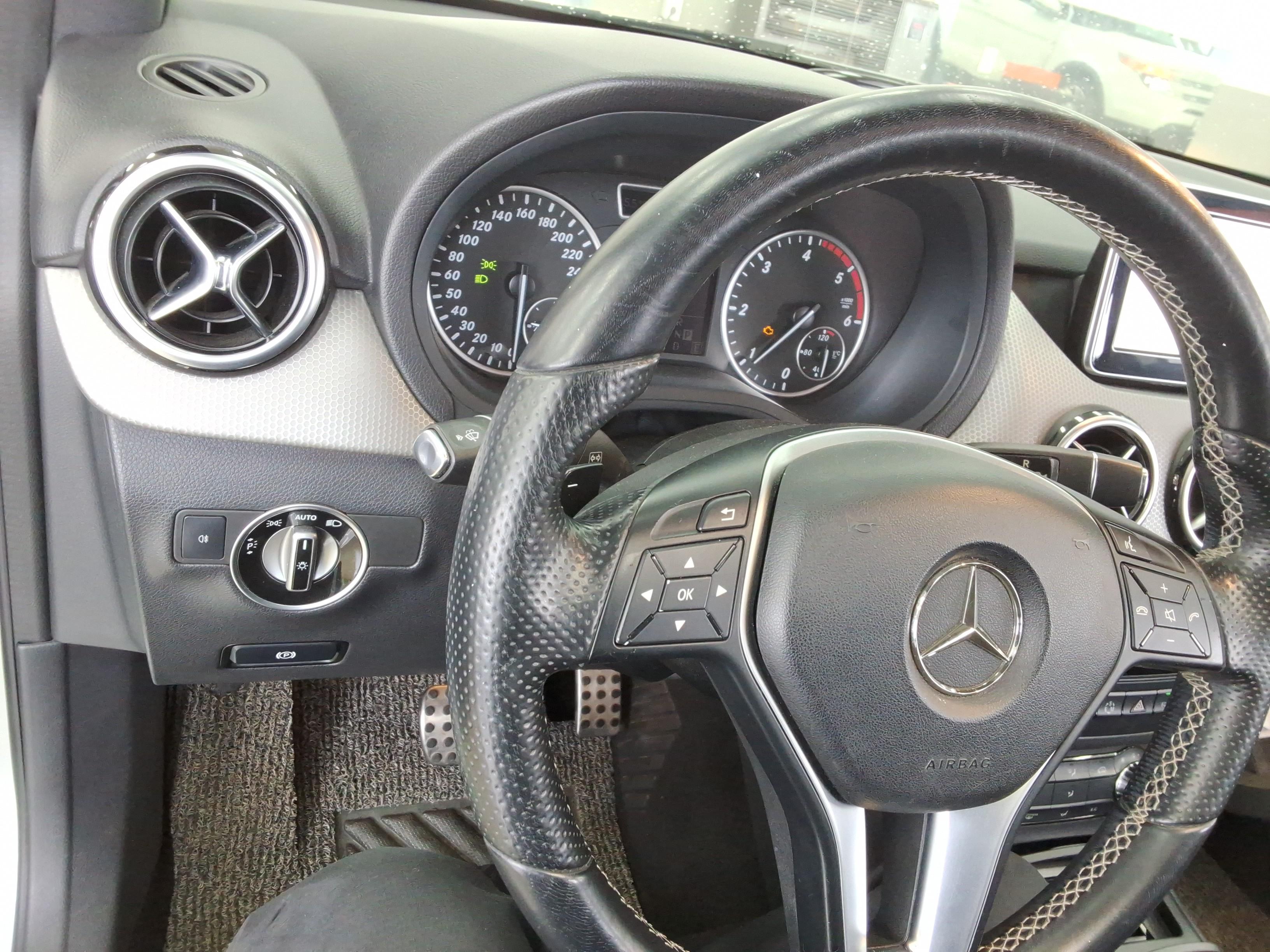 Mercedes-Benz B-Class 2013 - Image 15