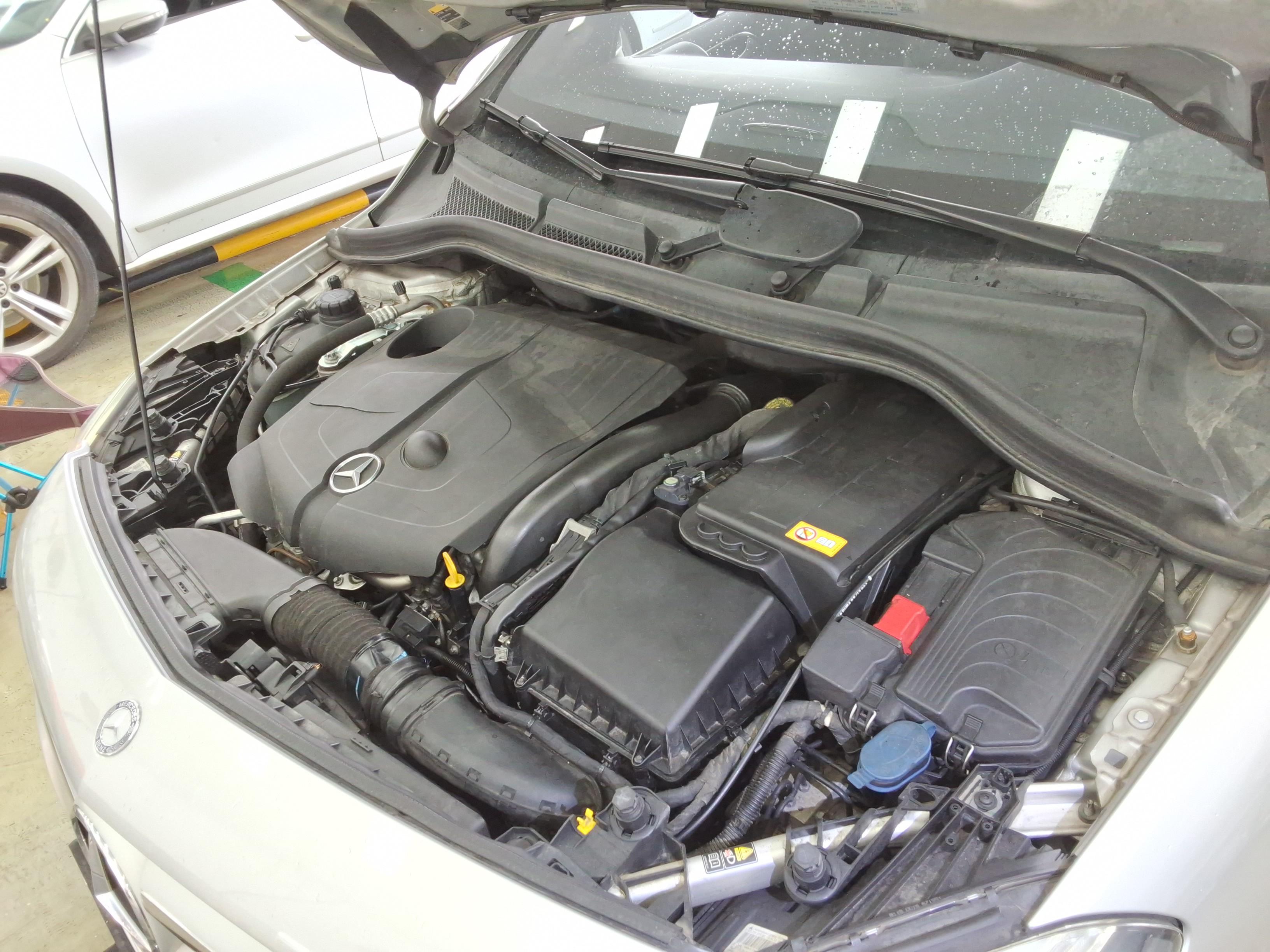 Mercedes-Benz B-Class 2013 - Image 20