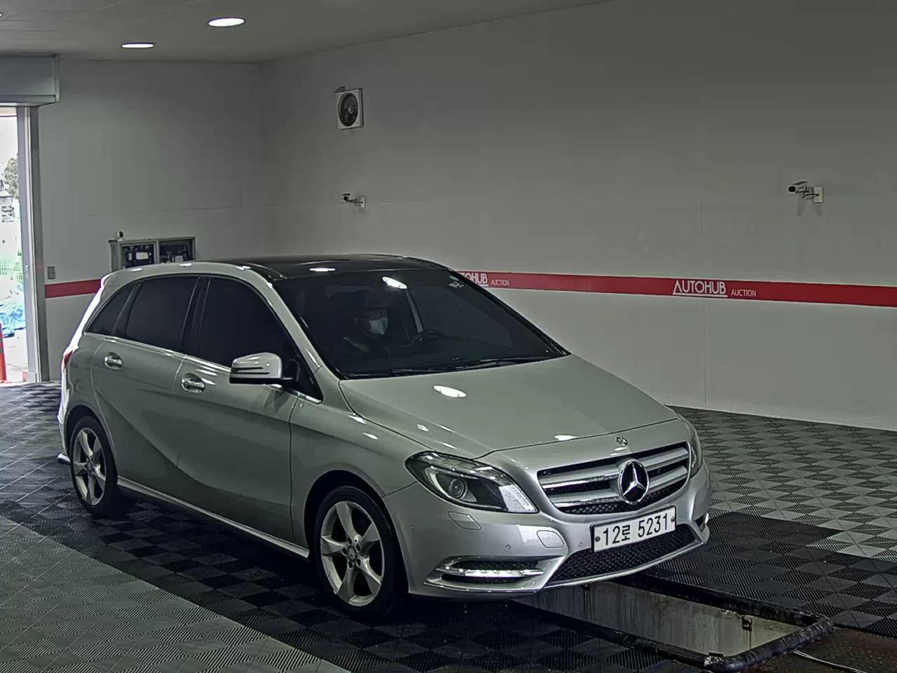 Mercedes-Benz B-Class 2013 - Image 2