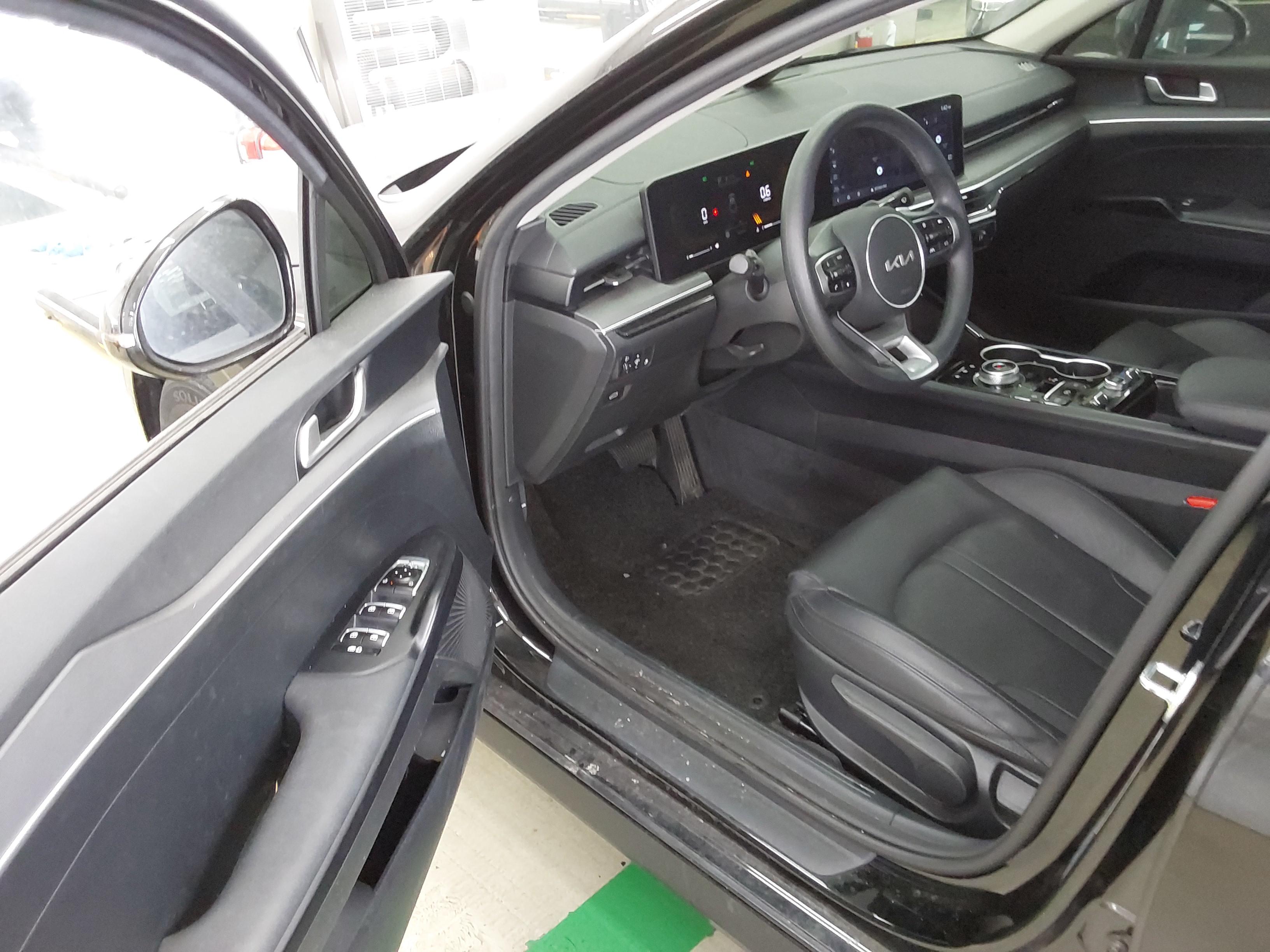 Kia K5 2024 - Image 11