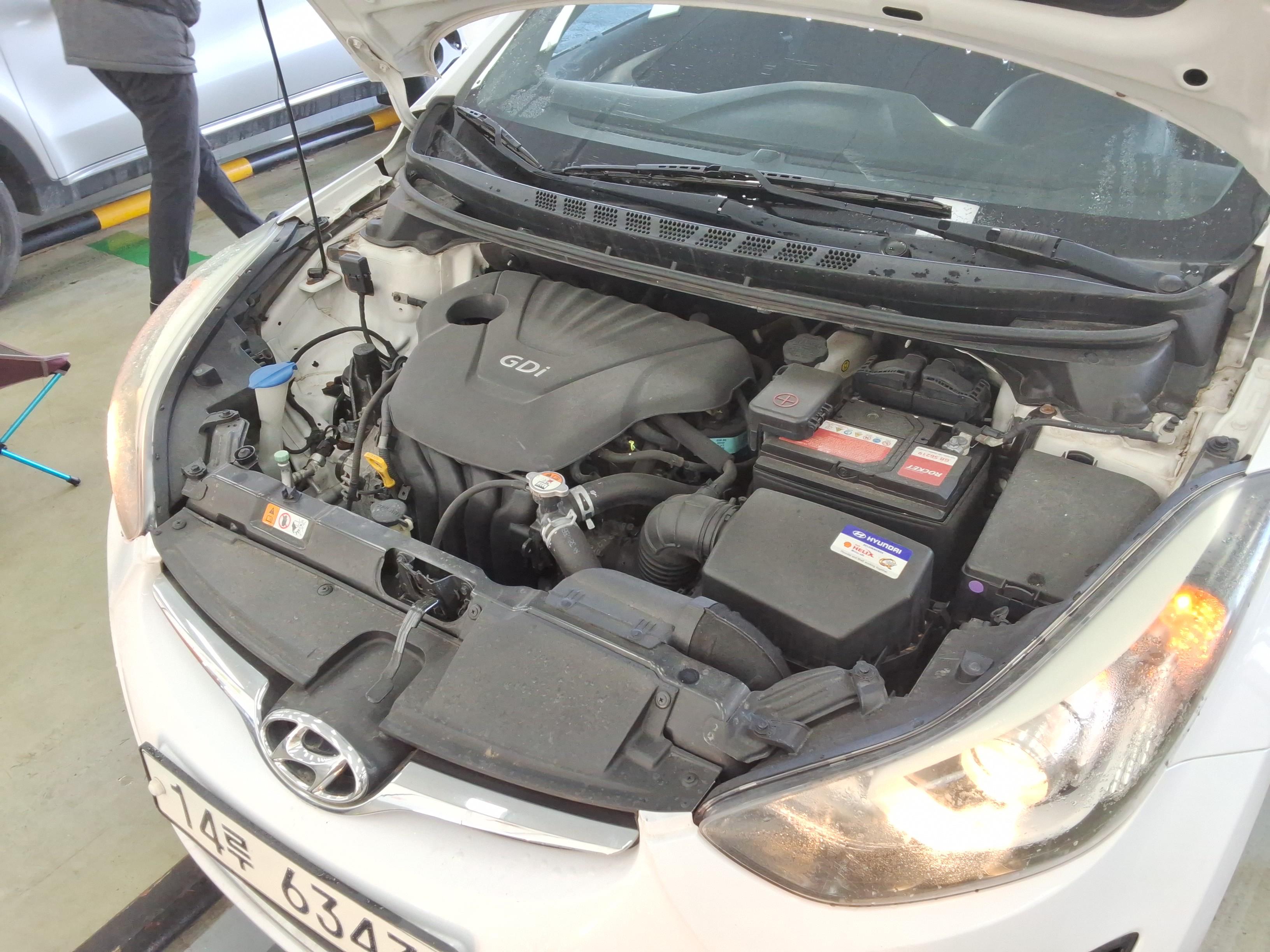 Hyundai Elantra 2015 - Image 17