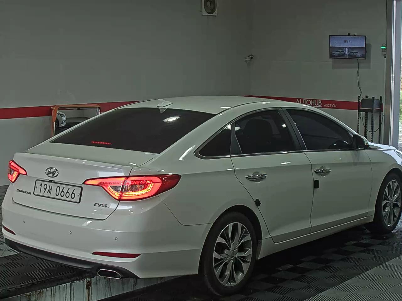 Hyundai Sonata 2016 - Image 4