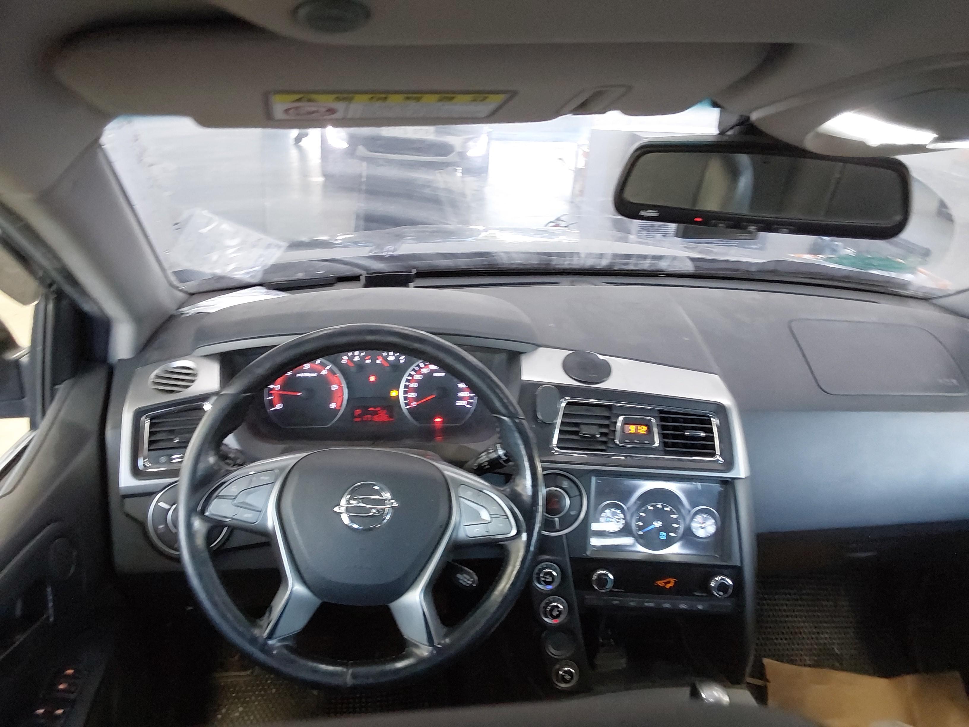 쌍용자동차 코란도 스포츠 - 12