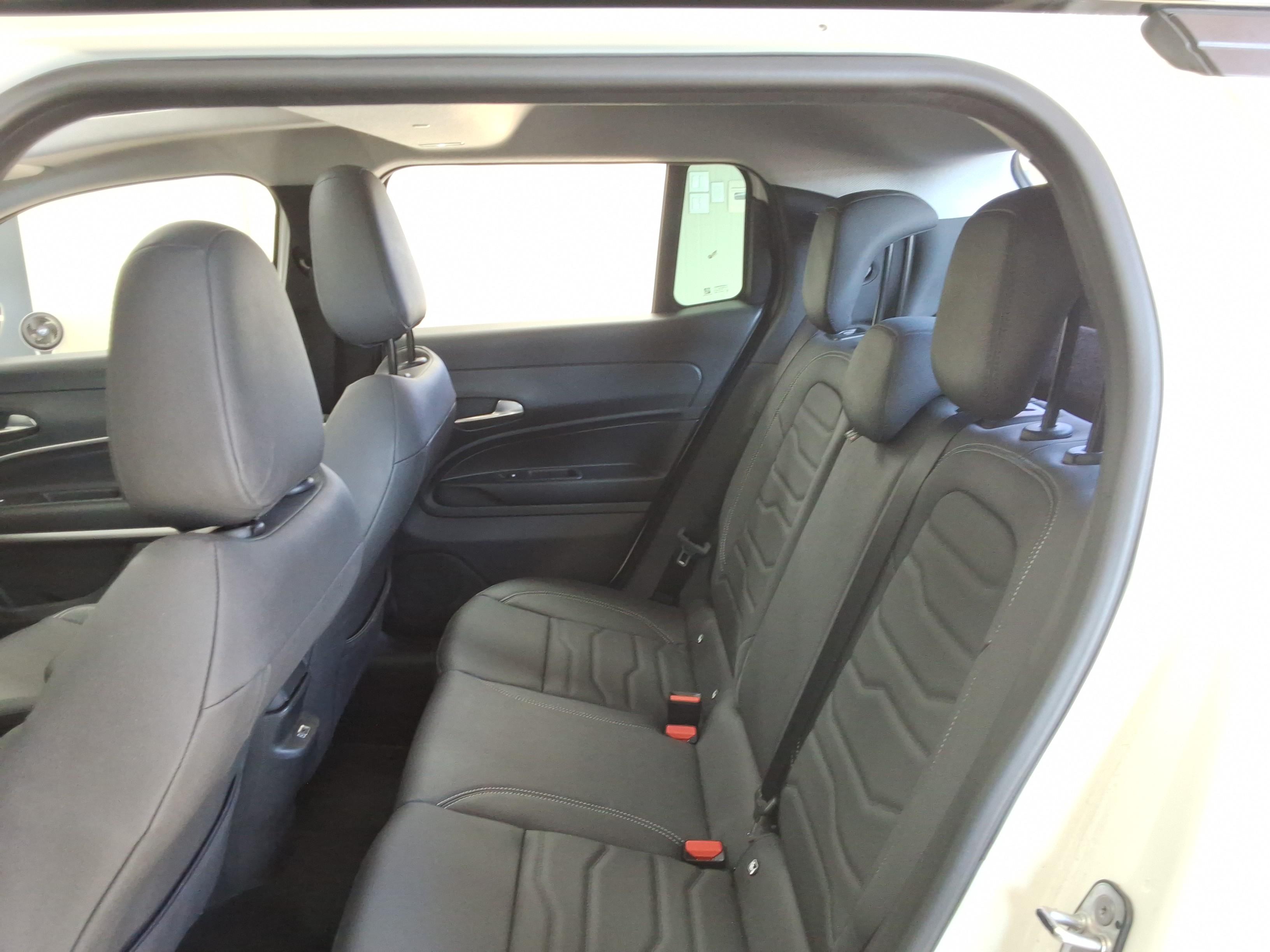 Dodge Avenger 2024 - Image 11