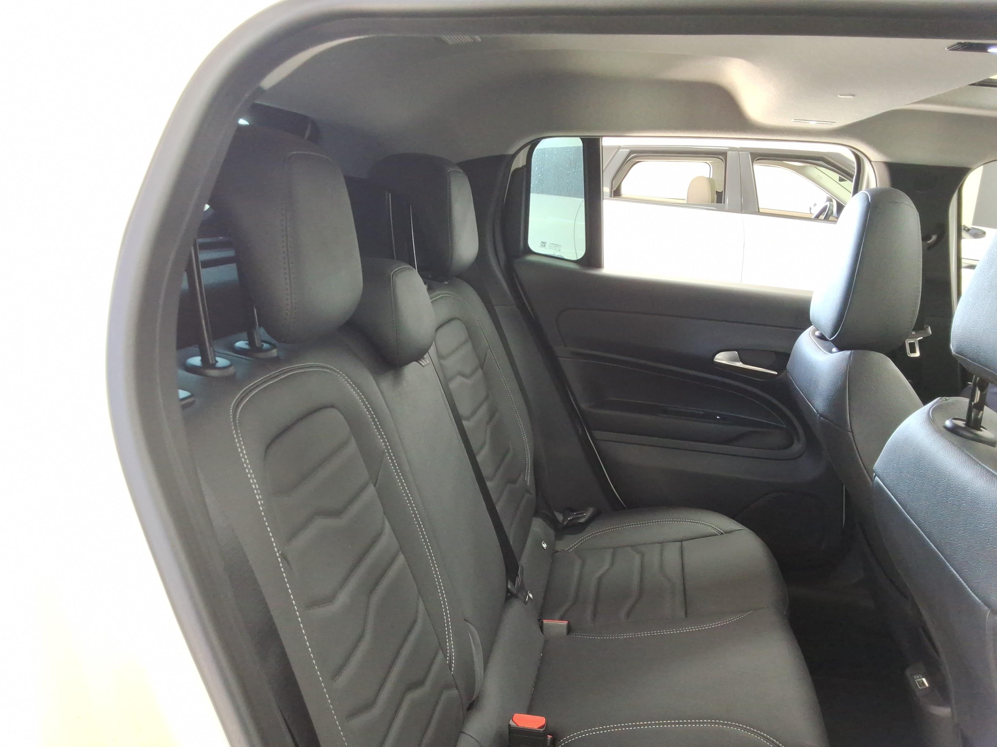 Dodge Avenger 2024 - Image 13