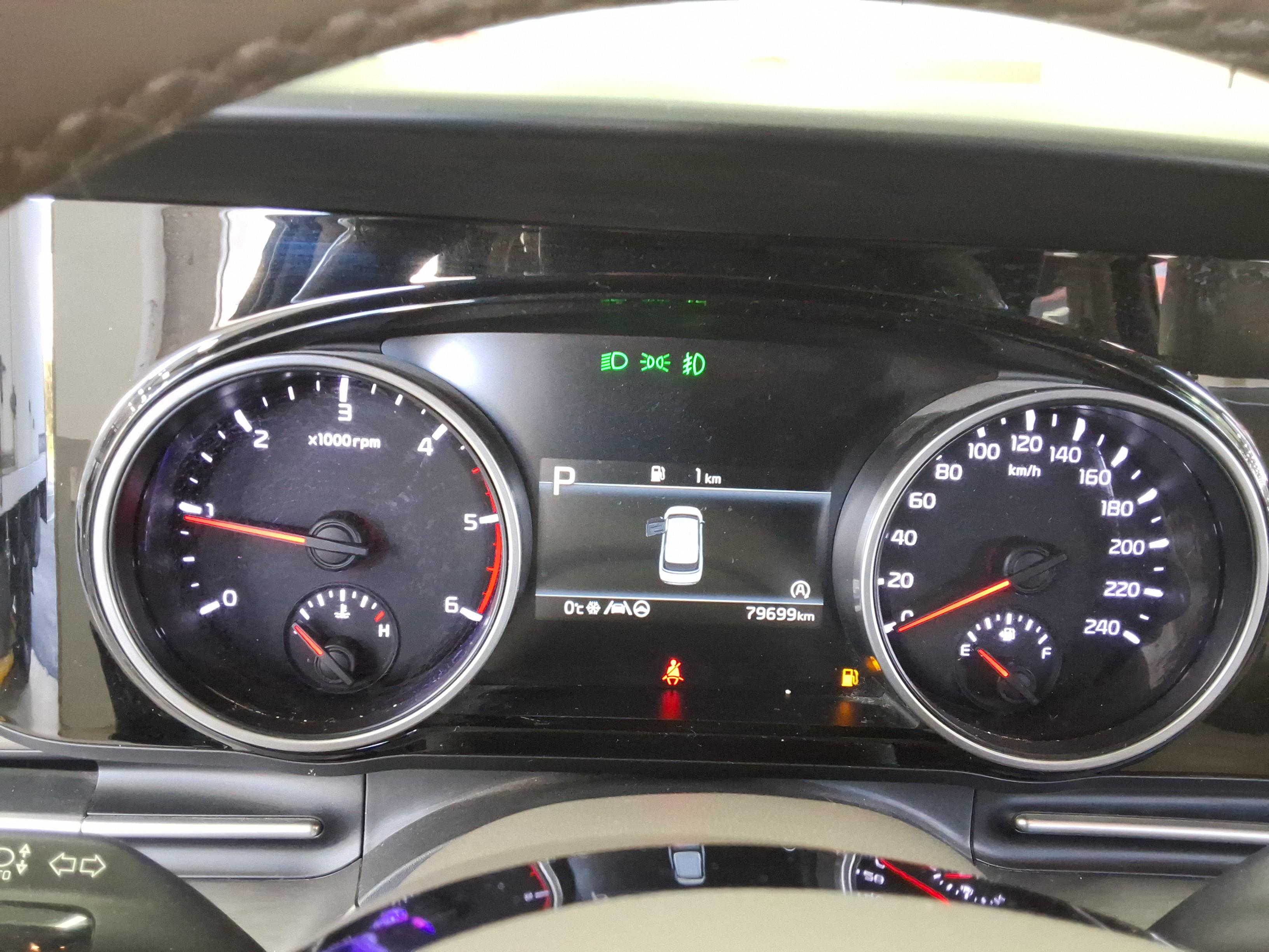 Kia SEDONA 2021 - Image 9