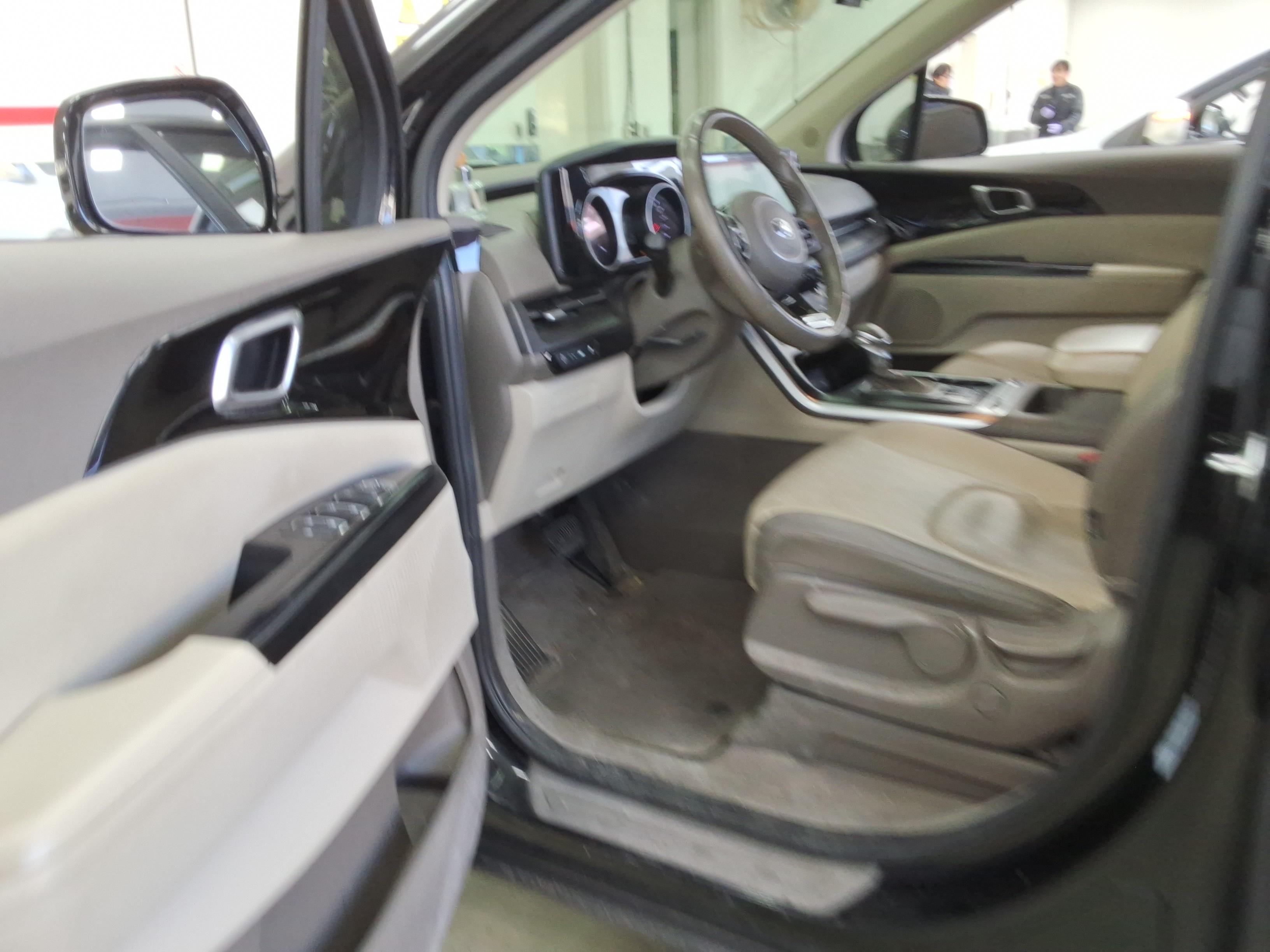 Kia SEDONA 2021 - Image 10