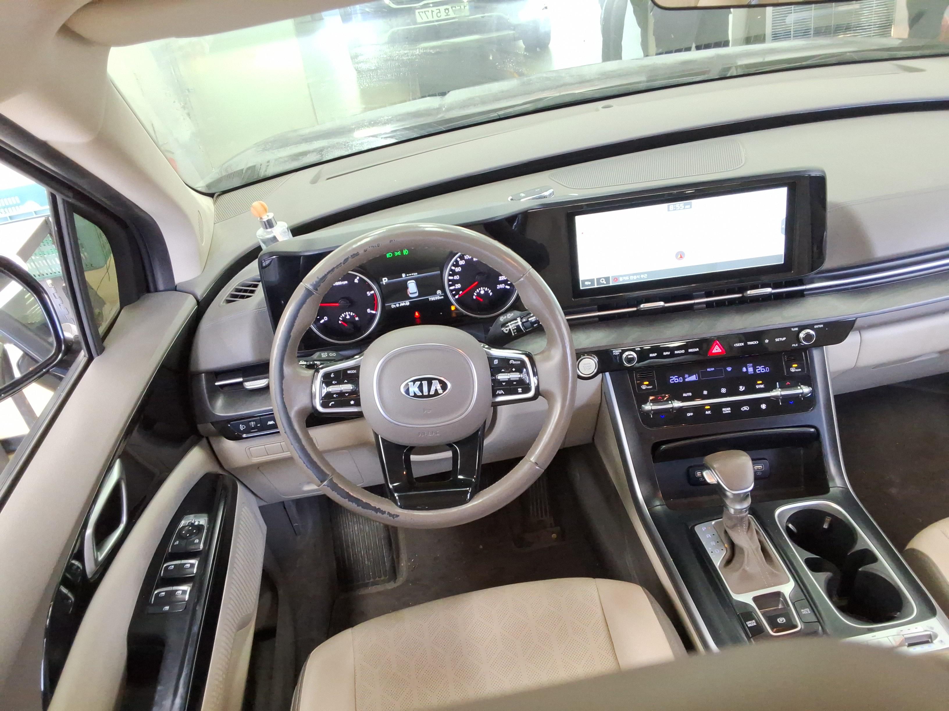 Kia SEDONA 2021 - Image 11